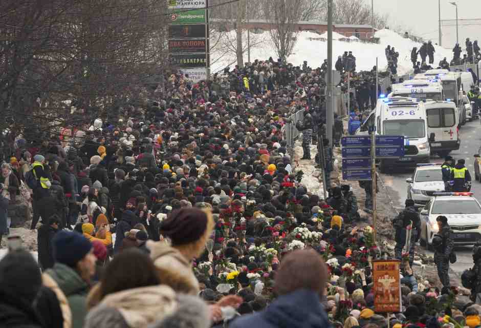 Le migliaia di coraggiosi al funerale di Navalny sono un brutto segno per Putin