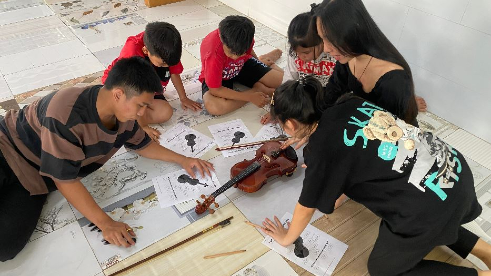 Immagine di Vietnam, musica per i bambini soli