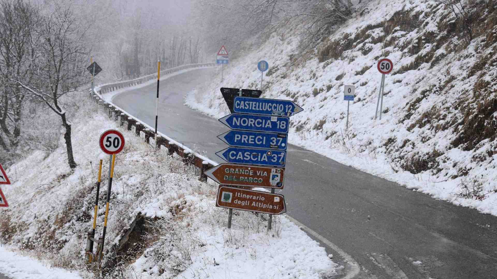 Immagine di Nevica, governo climatico. Il buffo allarmismo per un bel fenomeno di stagione
