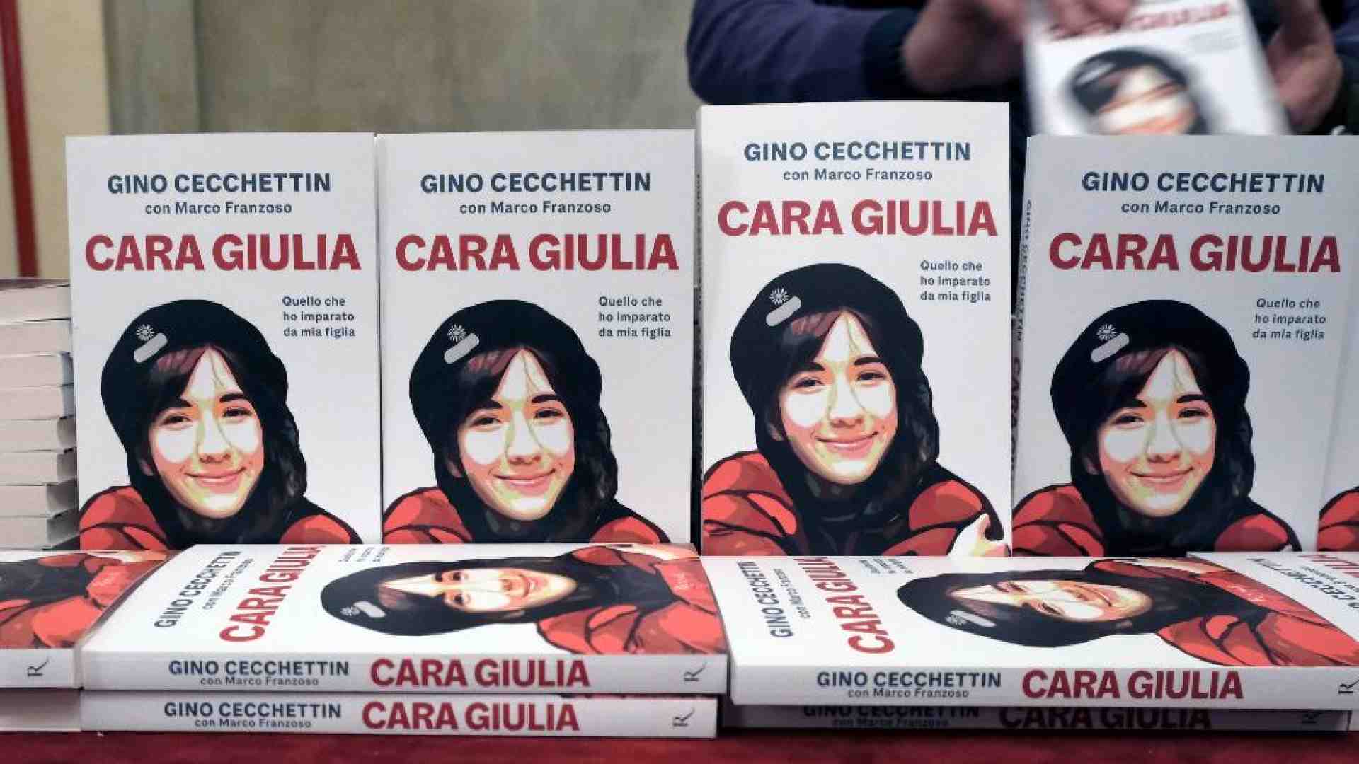 Immagine di Il Papa, la telefonata al papà di Giulia e due miliardi di carezze