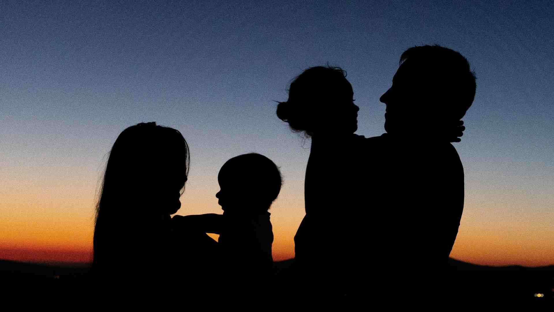 Immagine di Una famiglia di obitoristi e latrinai