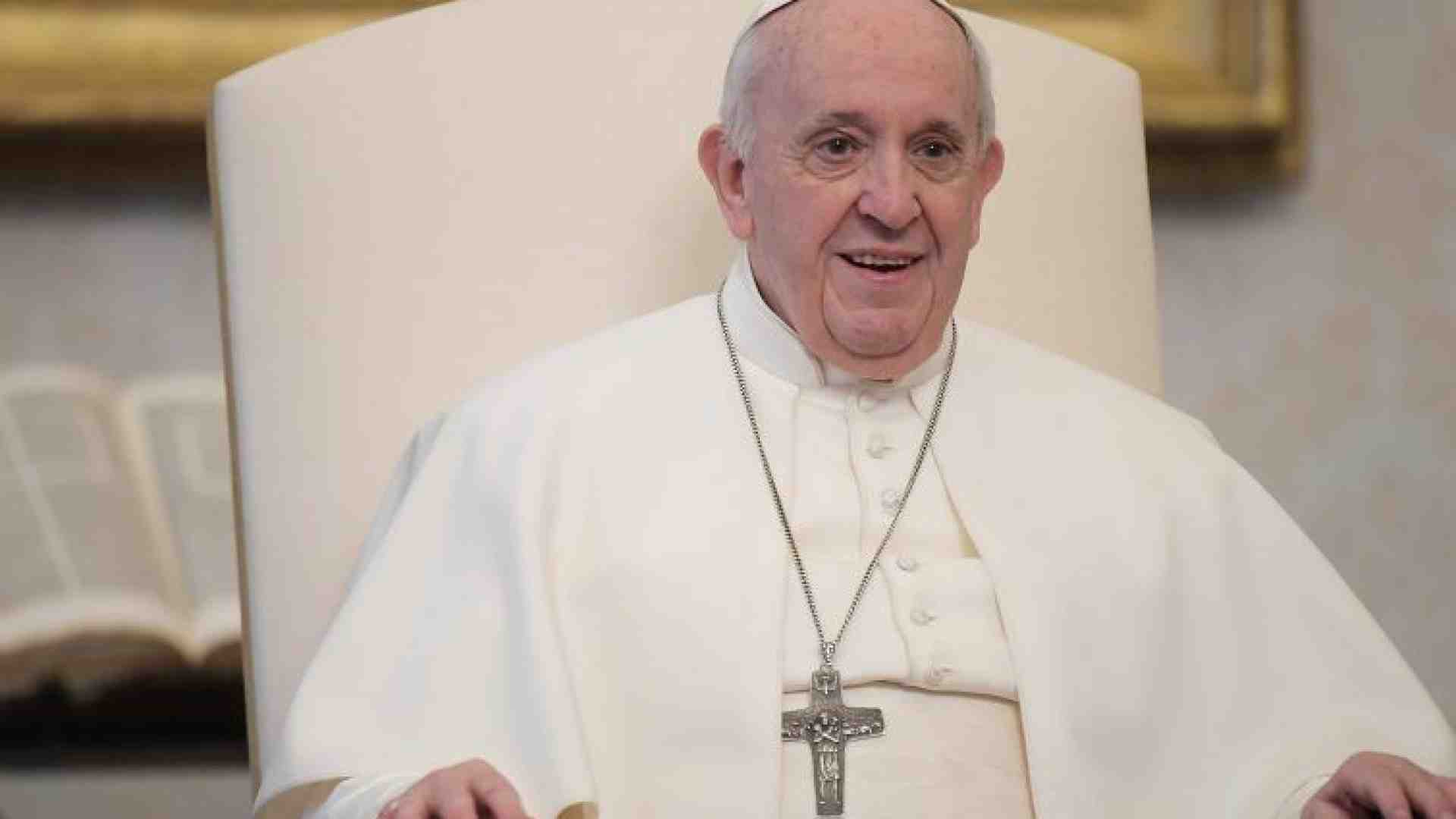 Immagine di Il Papa: «Nel mondo lacerato dall'odio è indispensabile il ruolo delle donne»