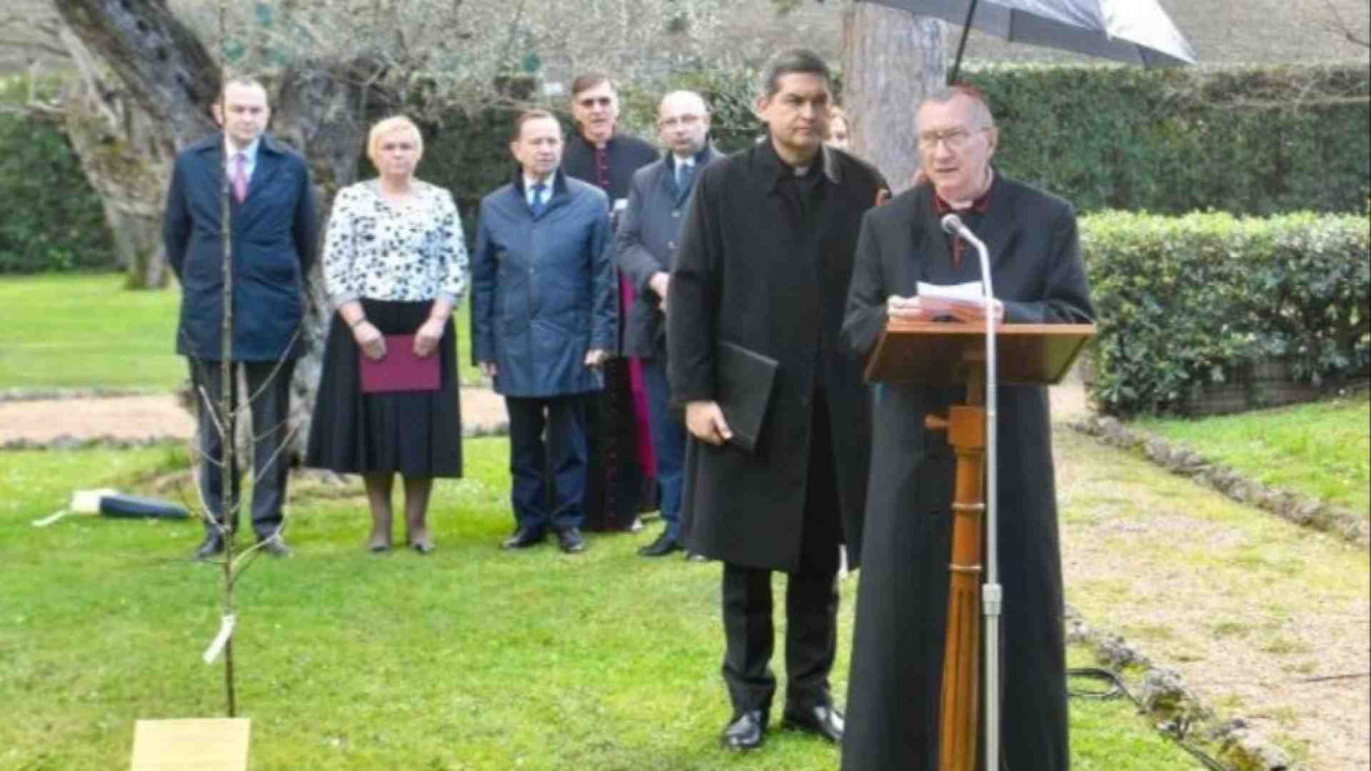Immagine di Un melo l'ultimo dono della famiglia polacca sterminata dai nazisti