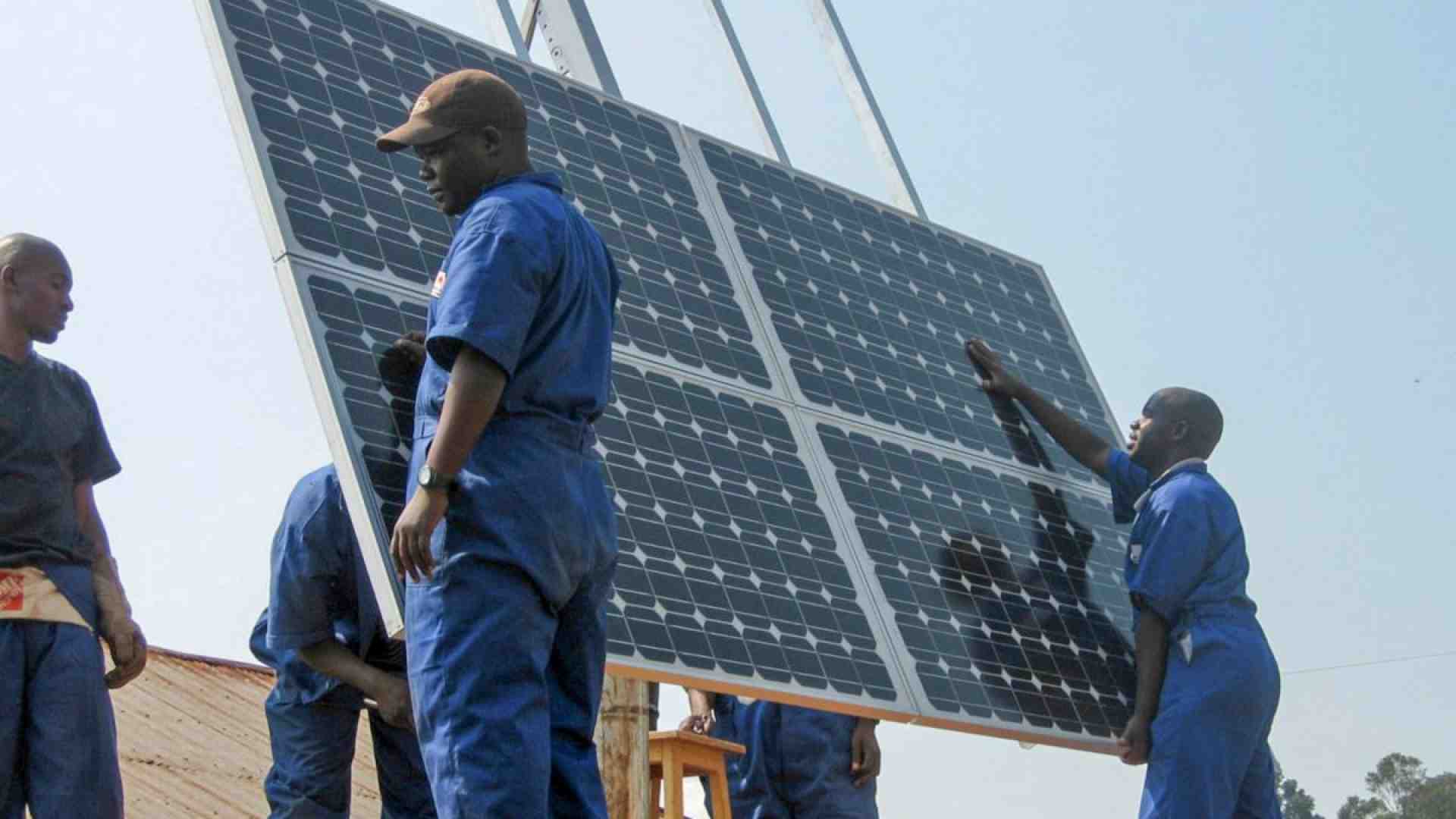 Immagine di «Priorità alle rinnovabili», la campagna per un'Africa green