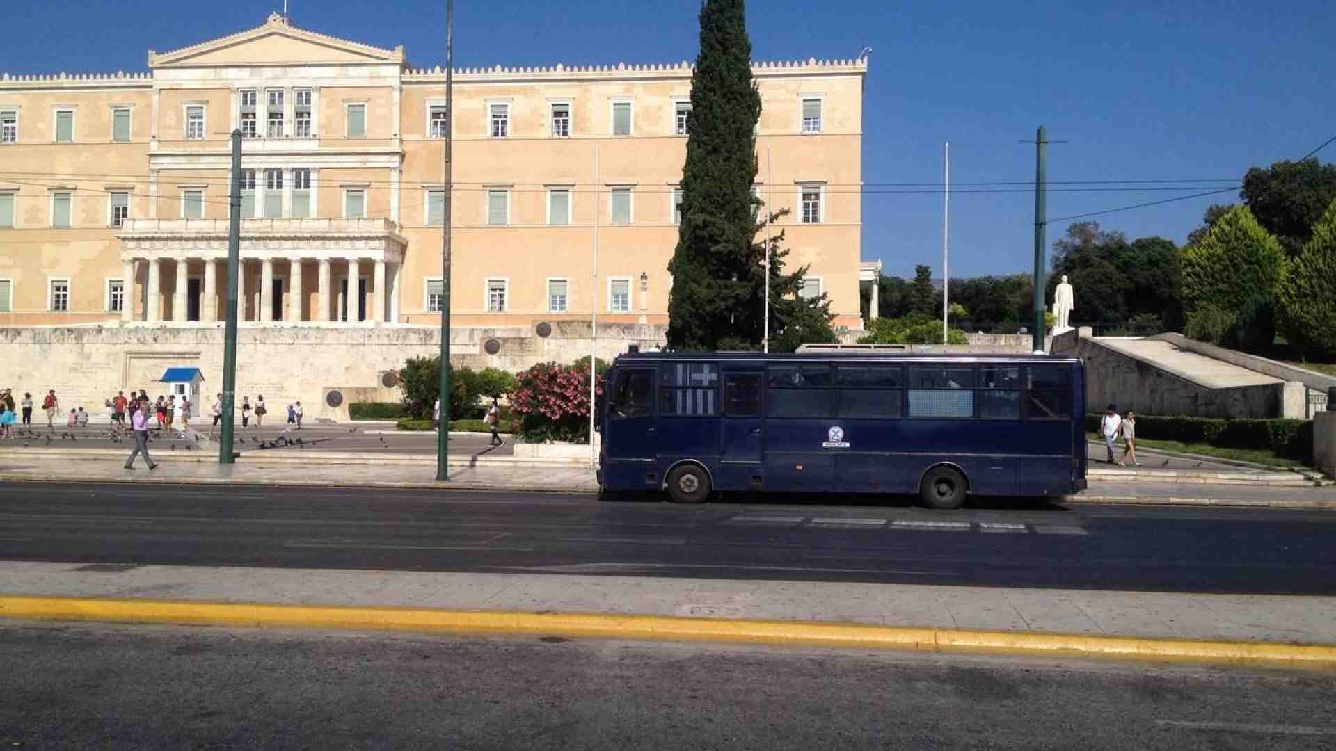Immagine di Grecia, scomunica ai deputati che votano le nozze gay