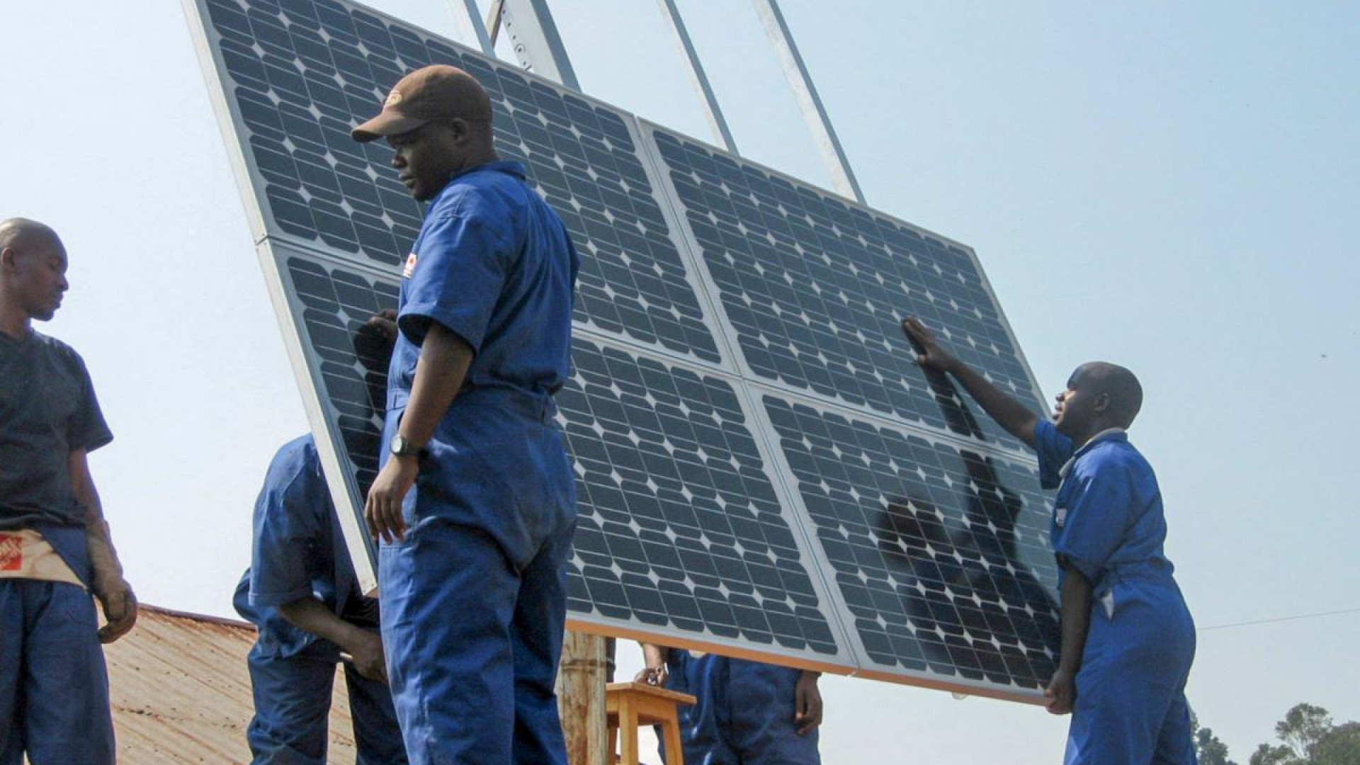 Immagine di «Priorità alle rinnovabili», la campagna per un'Africa green