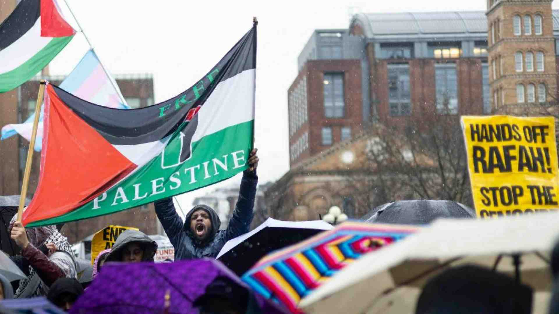Immagine di La cultura woke venata di gnosticismo condanna l'Occidente e sta con Hamas