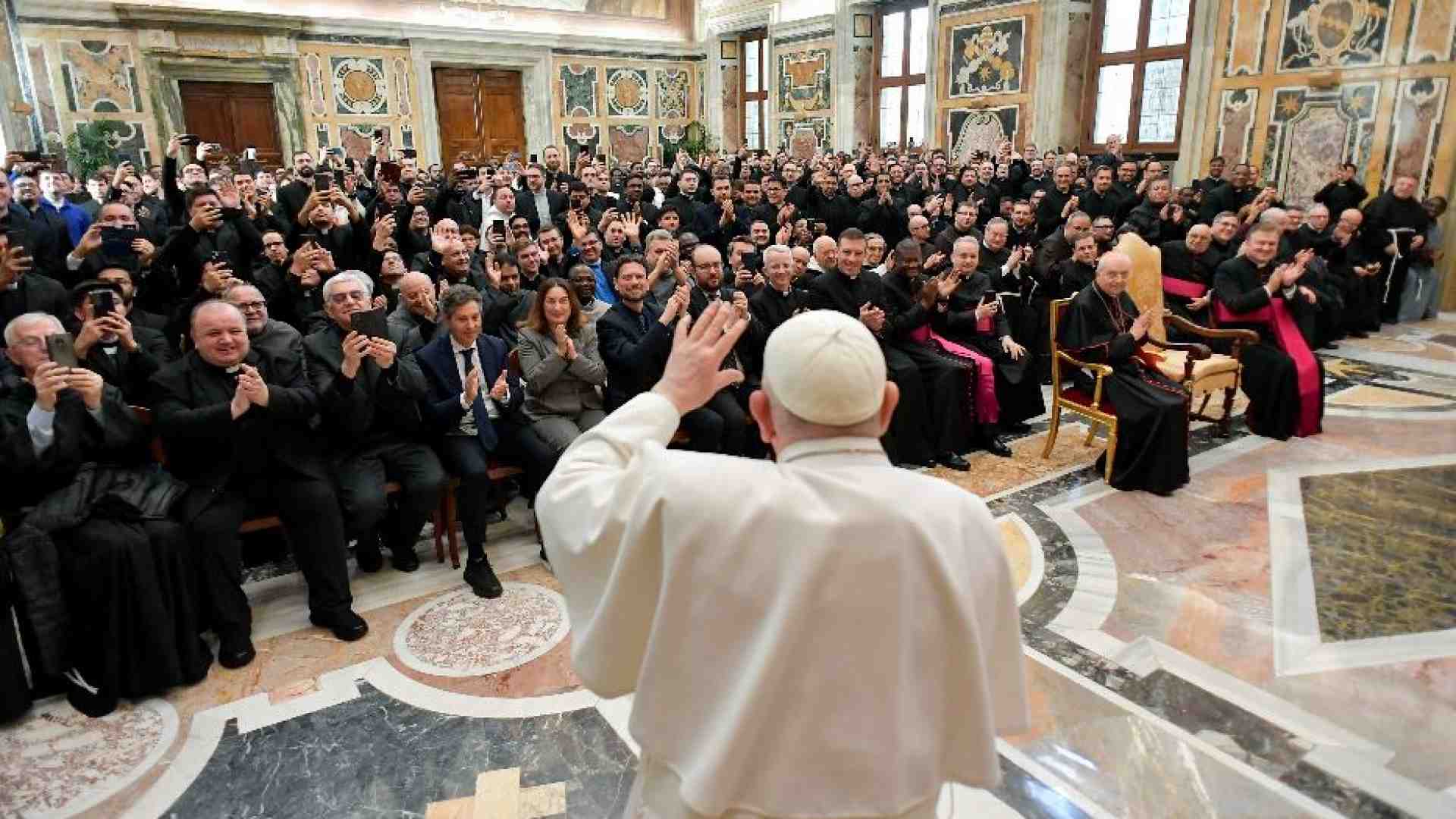 Immagine di Il Papa ai preti: nel confessionale donate perdono con tenerezza materna