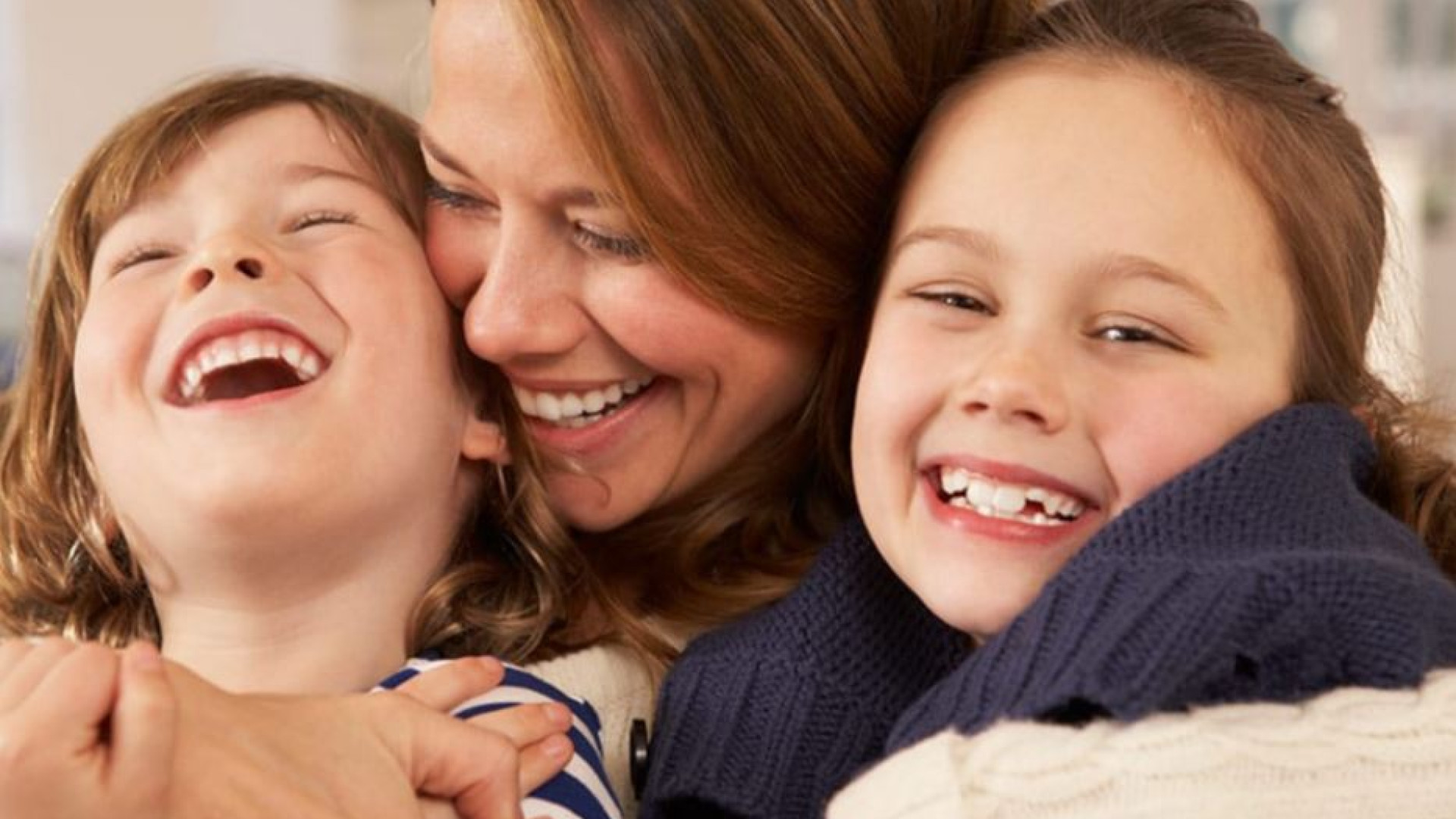 Immagine di Le carezze emotive che aiutano i figli a crescere