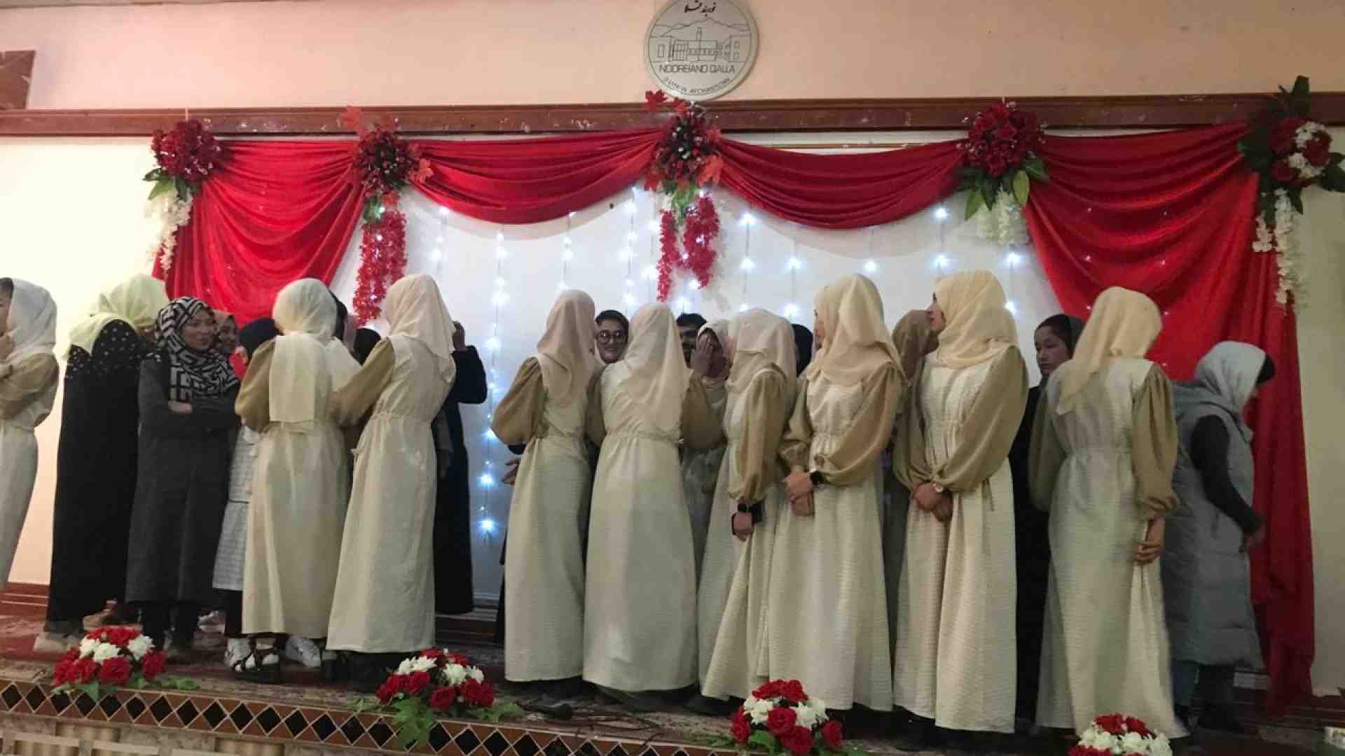 Immagine di Un diploma per celebrare l'8 marzo: il coraggio delle afghane