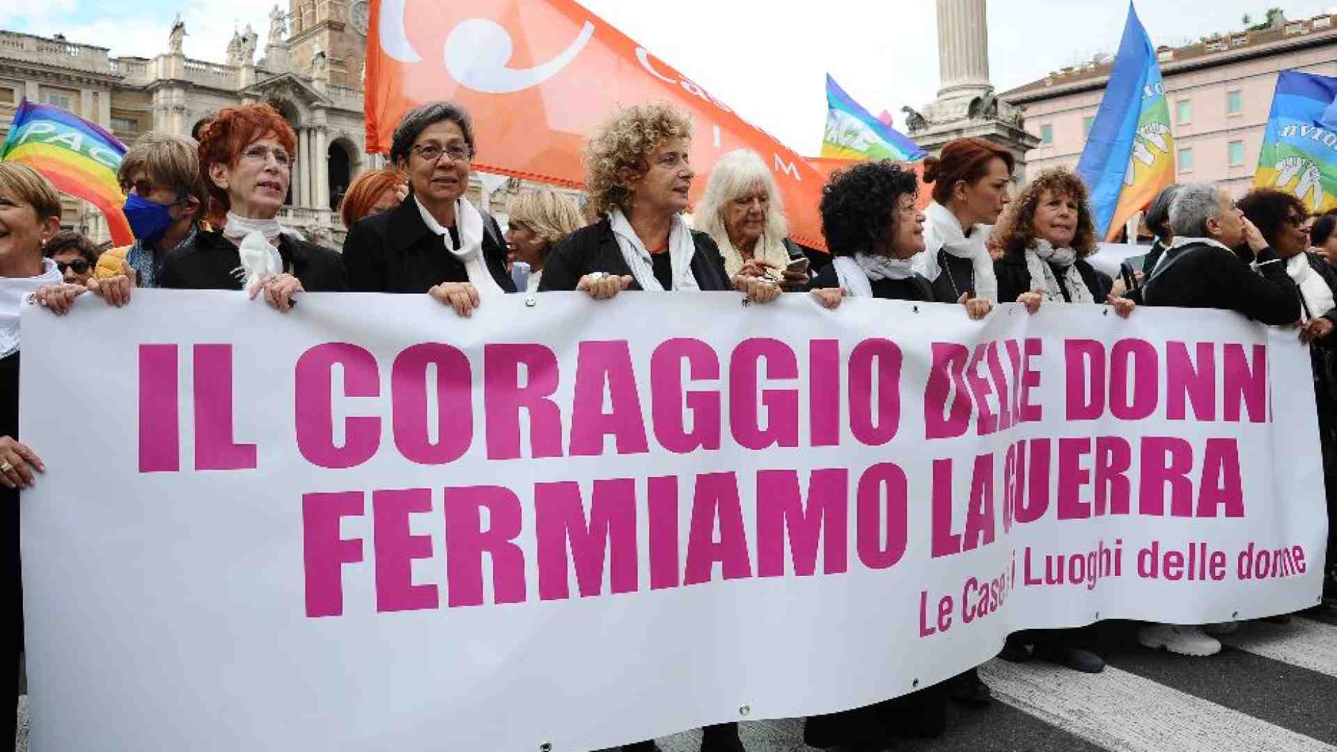 Immagine di Più donne, meno guerre: ecco perché la campagna di Avvenire #donneperlapace