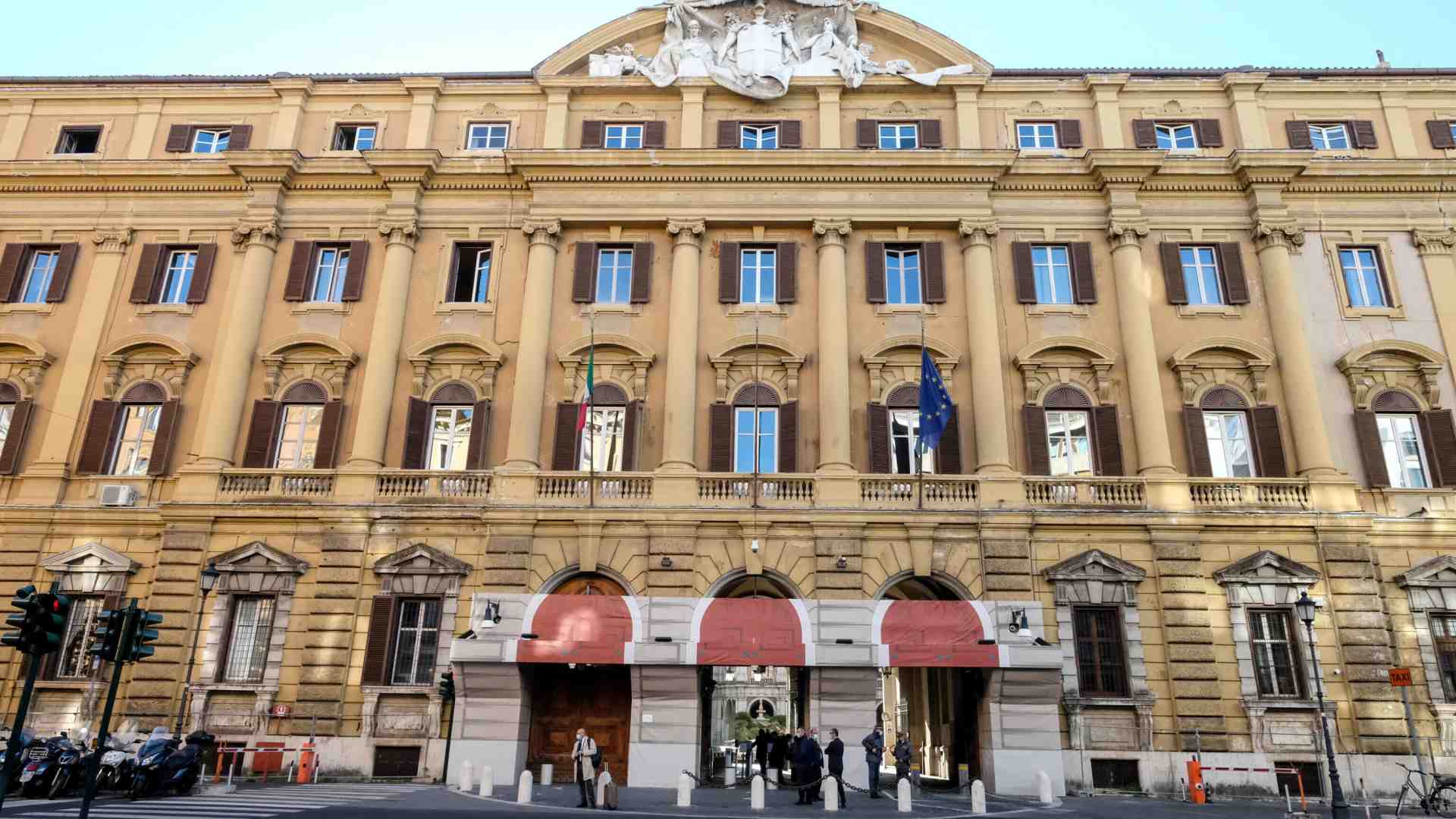 Immagine di Ai confini dello stato. La giungla delle partecipate