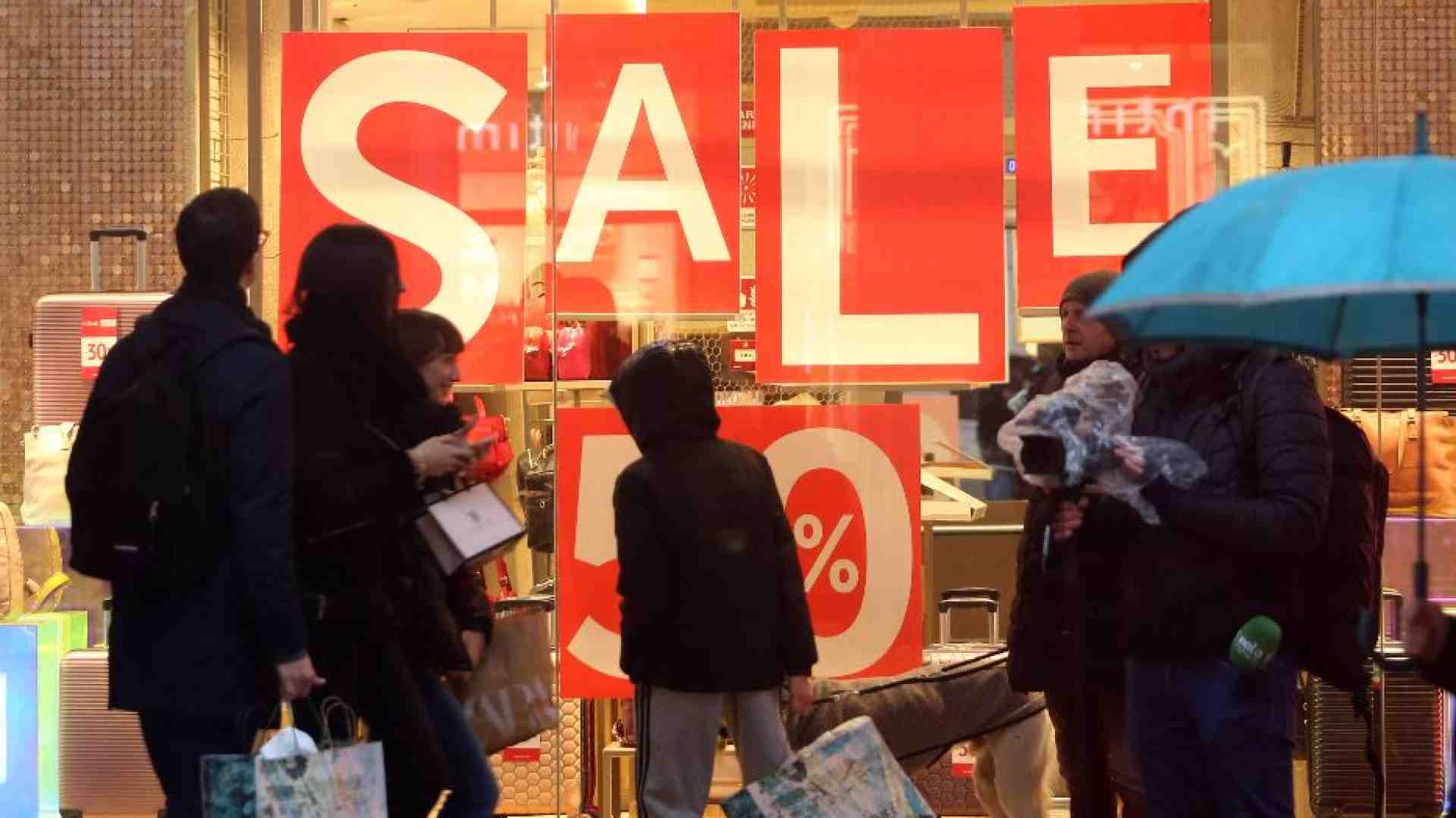 Immagine di Anche i saldi invernali non rilanciano il settore dell'abbigliamento