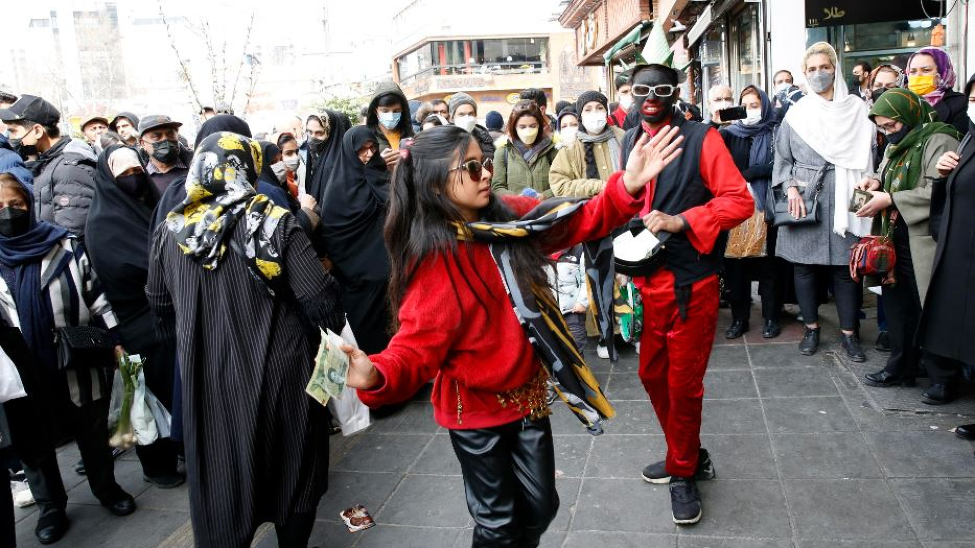 Immagine di «Ballano in piazza l'8 marzo: due donne arrestate a Teheran»