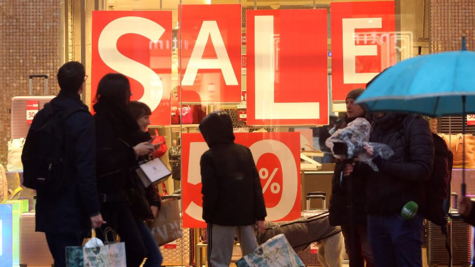 Immagine di Anche i saldi invernali non rilanciano il settore dell'abbigliamento