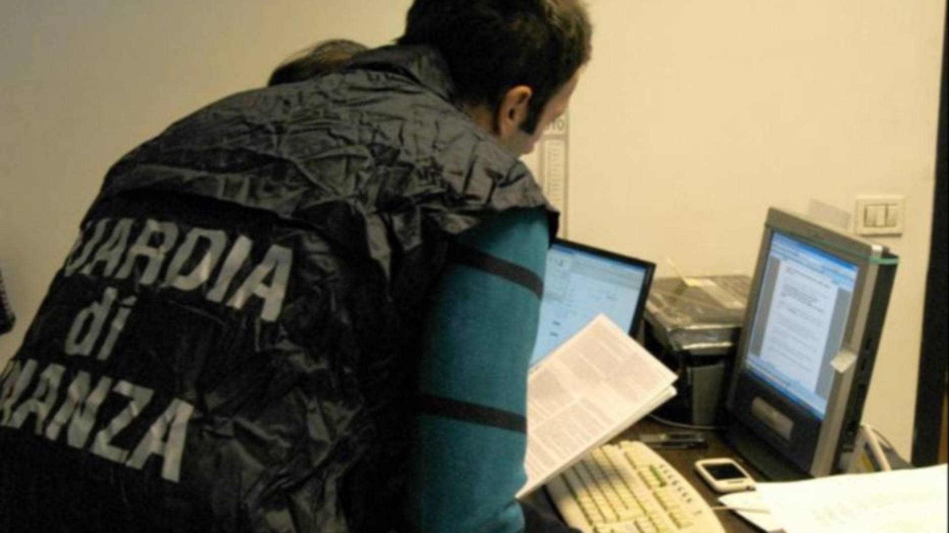 Immagine di Verifica fiscale sugli influencer, la Finanza recupera undici milioni