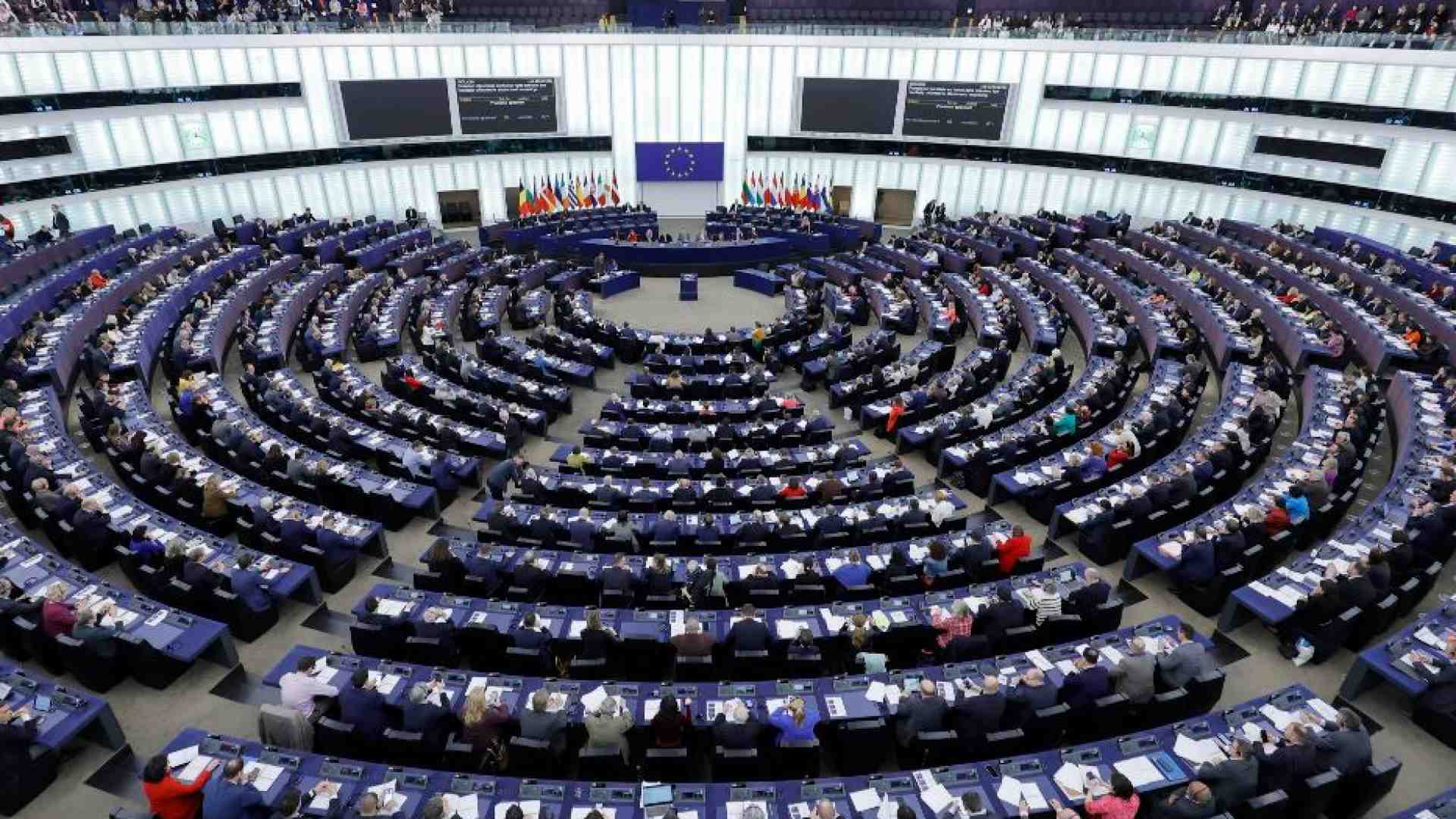 Immagine di I temi identitari, il rischio astensionismo: l'Europa si prepara al voto