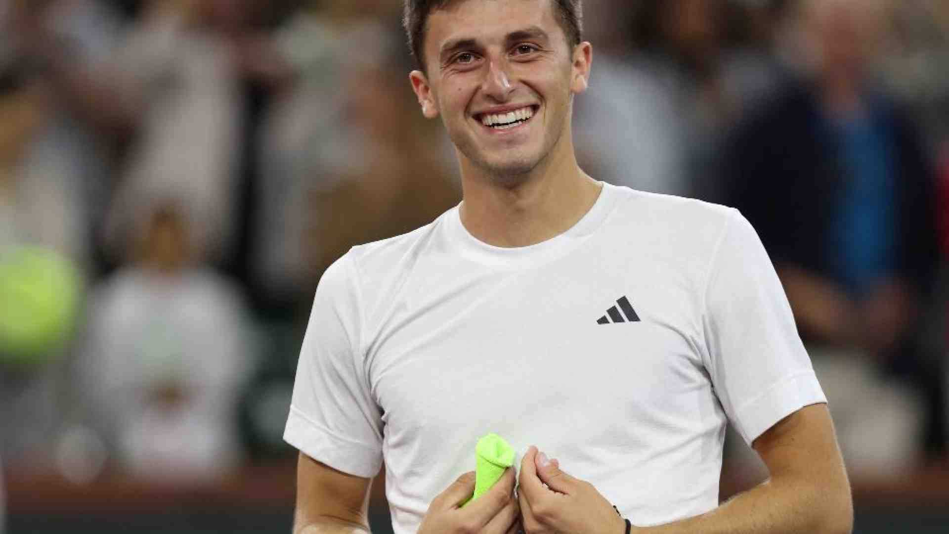 Immagine di Il trionfo a sorpresa su Djokovic e il modello Sinner: chi è Luca Nardi