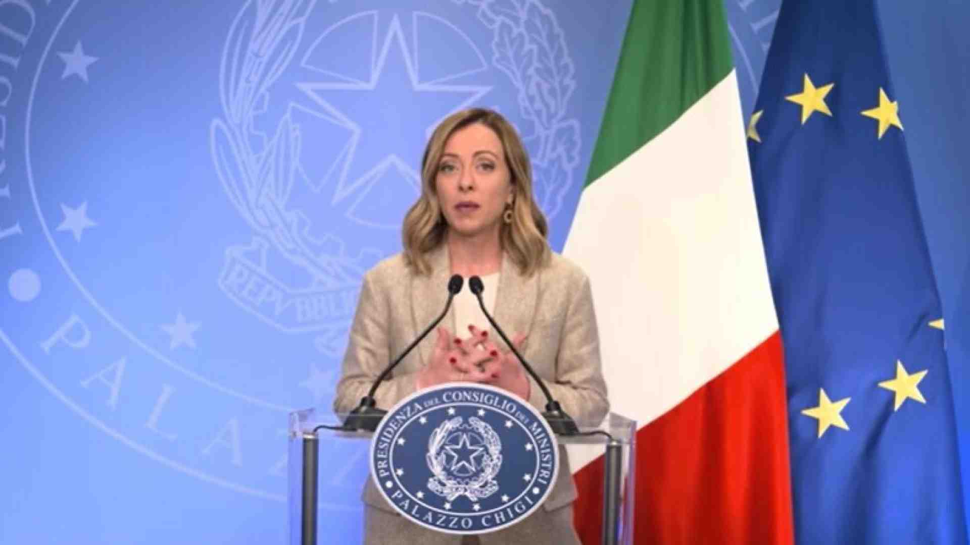 Immagine di Meloni annuncia una nuova legge e un miliardo di euro per l'intelligenza artificiale