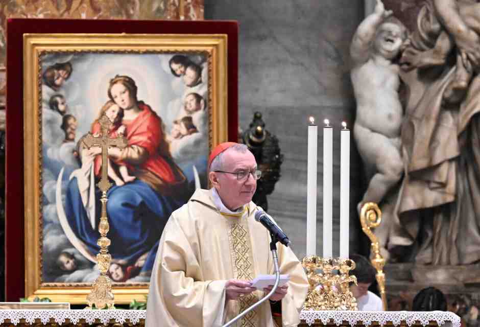 Pietro Parolin (Ansa)