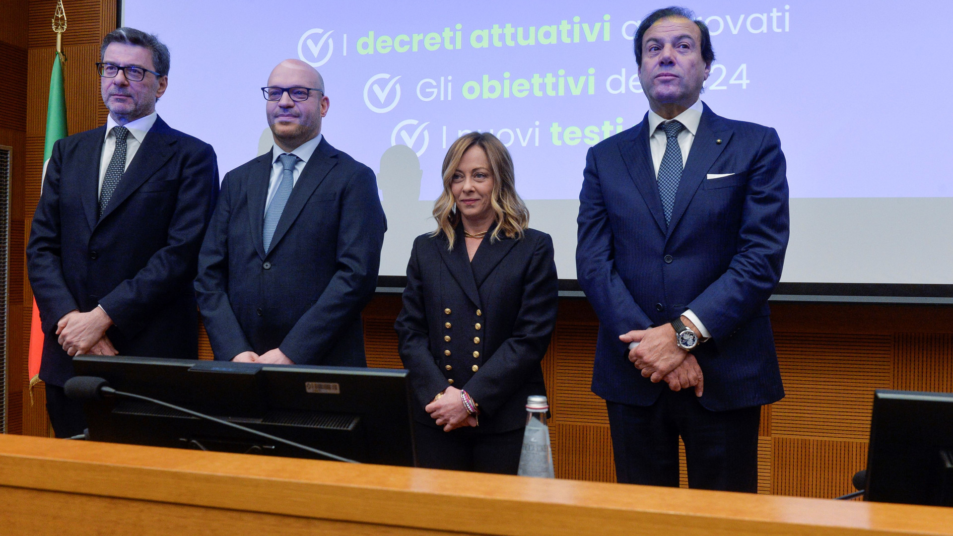 Immagine di Meloni: «Non dirò mai che le tasse sono bellissime»