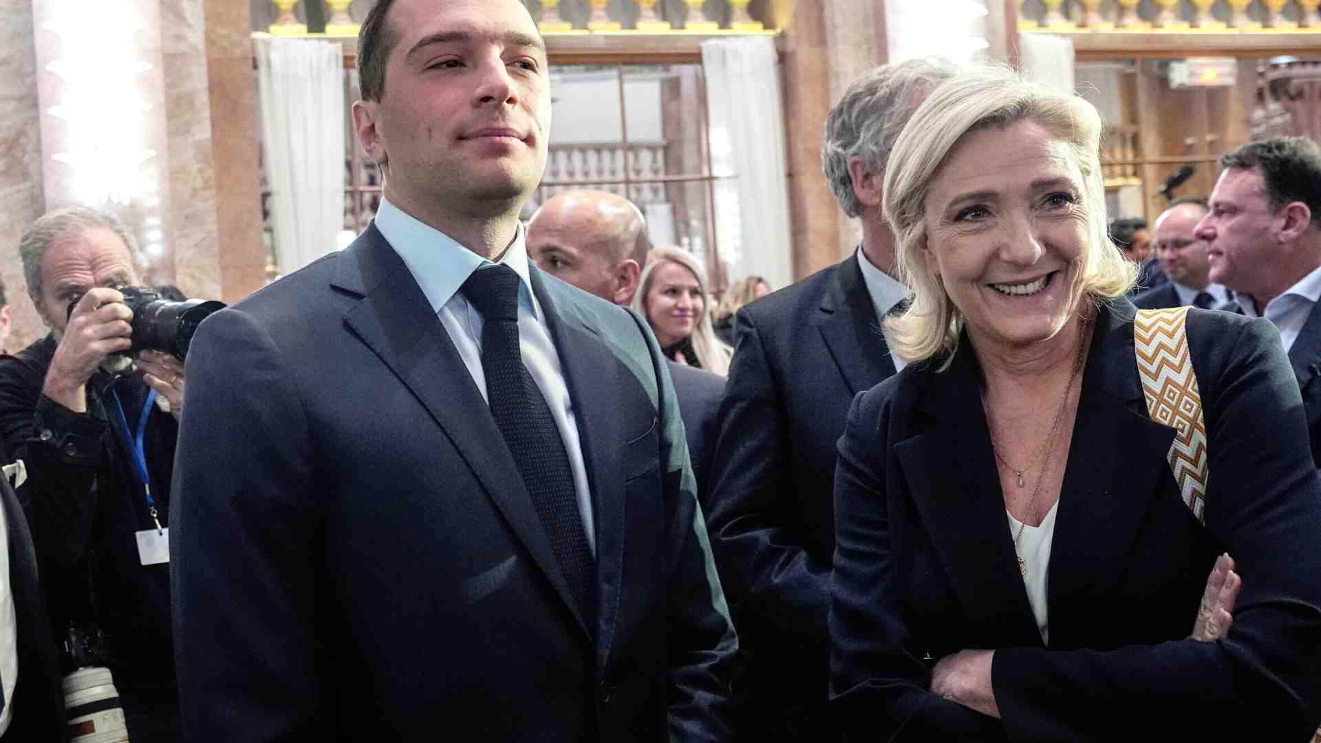 Immagine di I lepenisti si astengono sugli aiuti a Kyiv contro Macron “bellicoso”