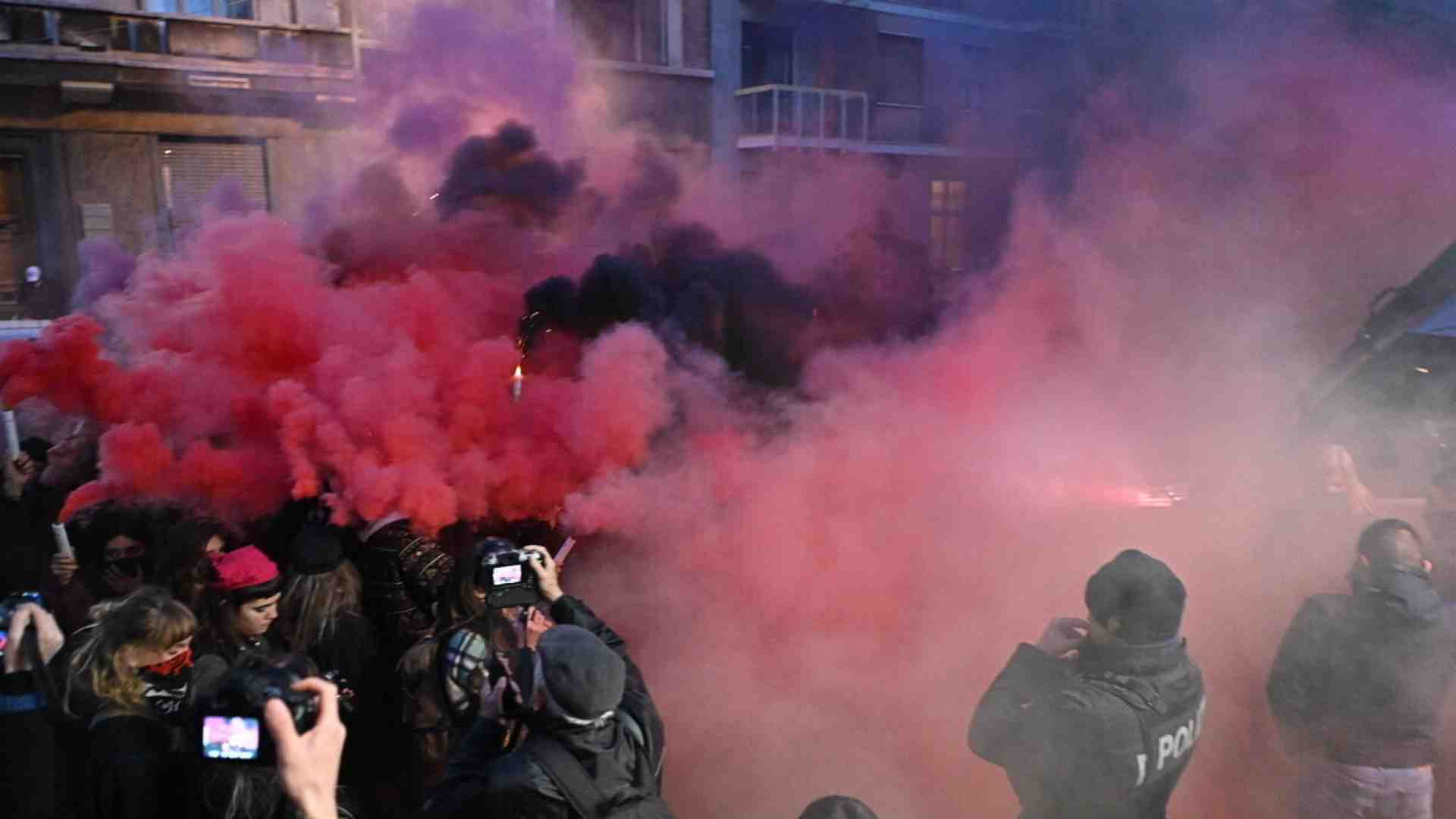 Immagine di 8 marzo, che orrore. Da Parigi a Berlino, le donne ebree aggredite e messe in salvo dalla polizia