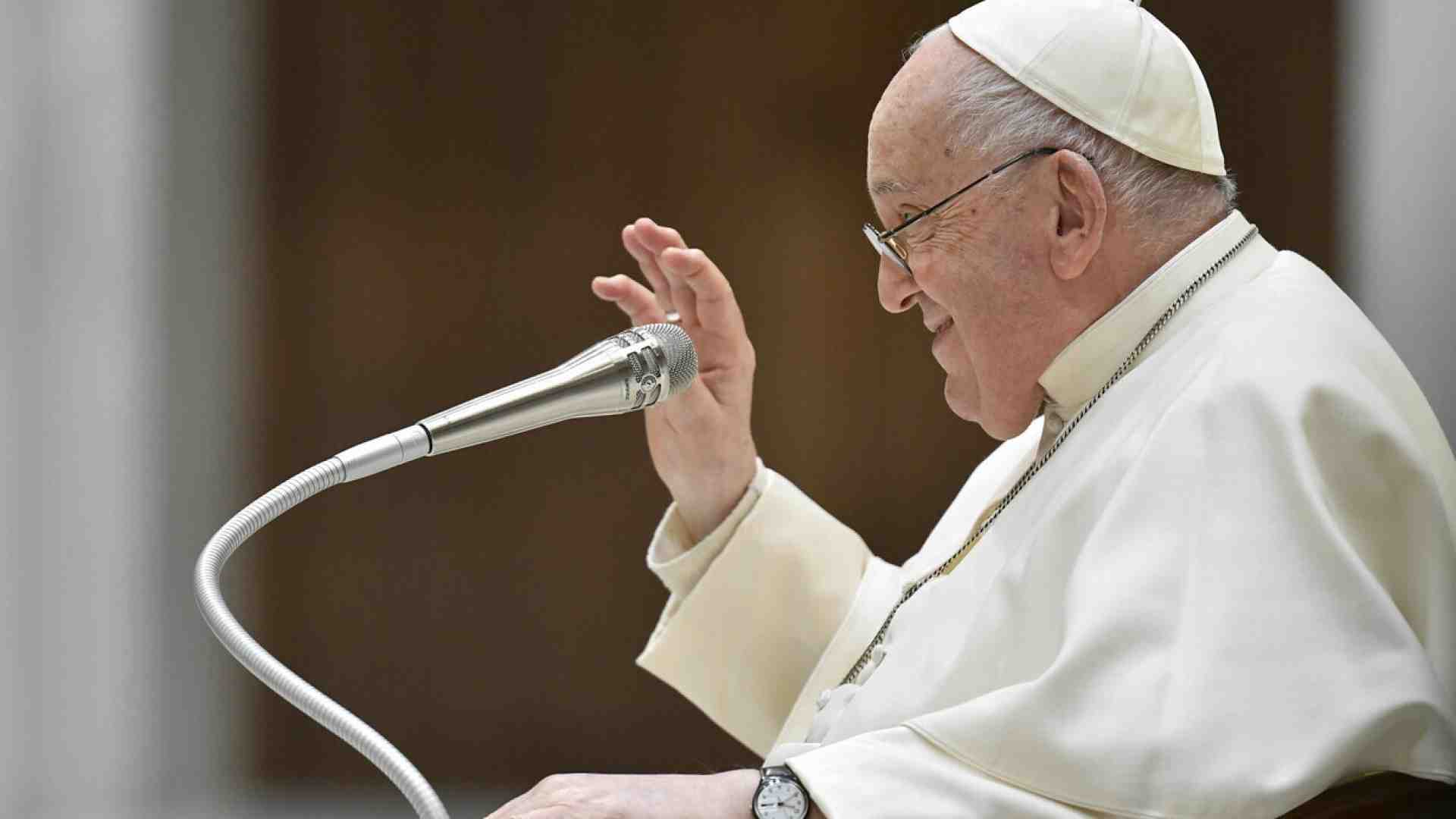 Immagine di Quando Francesco parla a ruota libera, è bene attendere prima di commentare