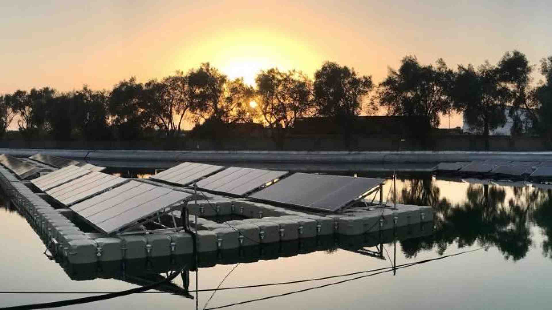 Immagine di Se il sole sull’acqua regala energia: il fotovoltaico ora galleggia