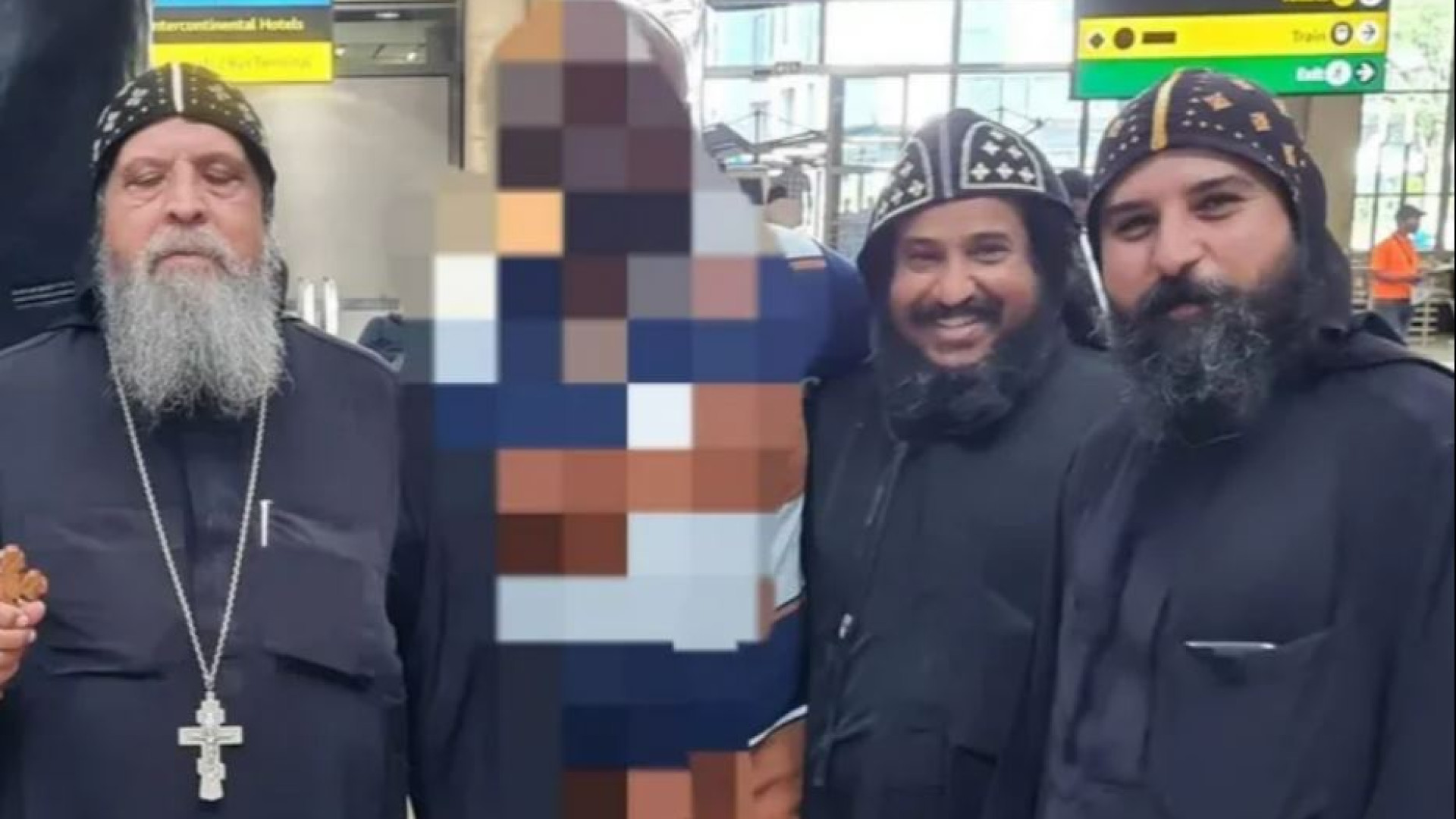 Immagine di Sudafrica, sacerdote ucciso in chiesa a colpi d'arma da fuoco