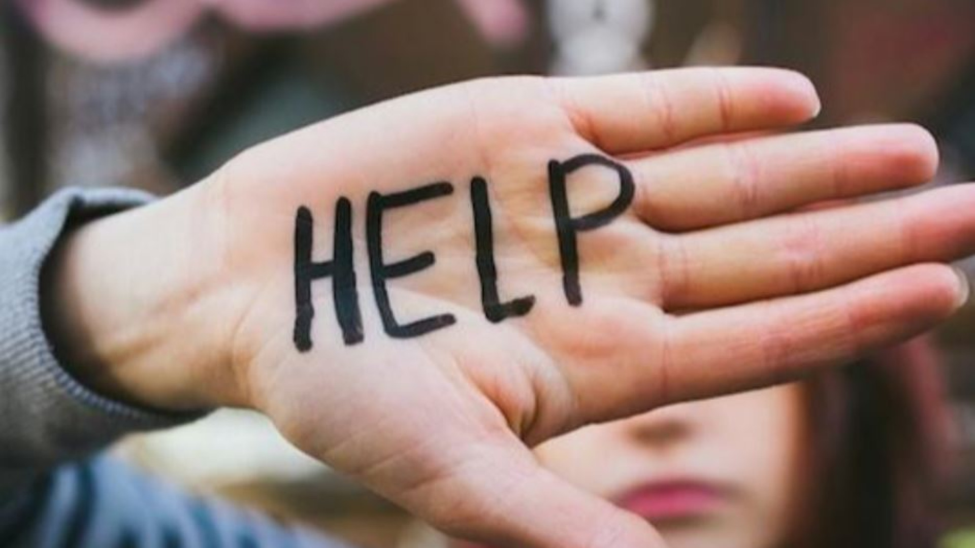 Immagine di «Giulia s'è uccisa a 17 anni. Parlo di suicidio ai giovani per salvare vite»