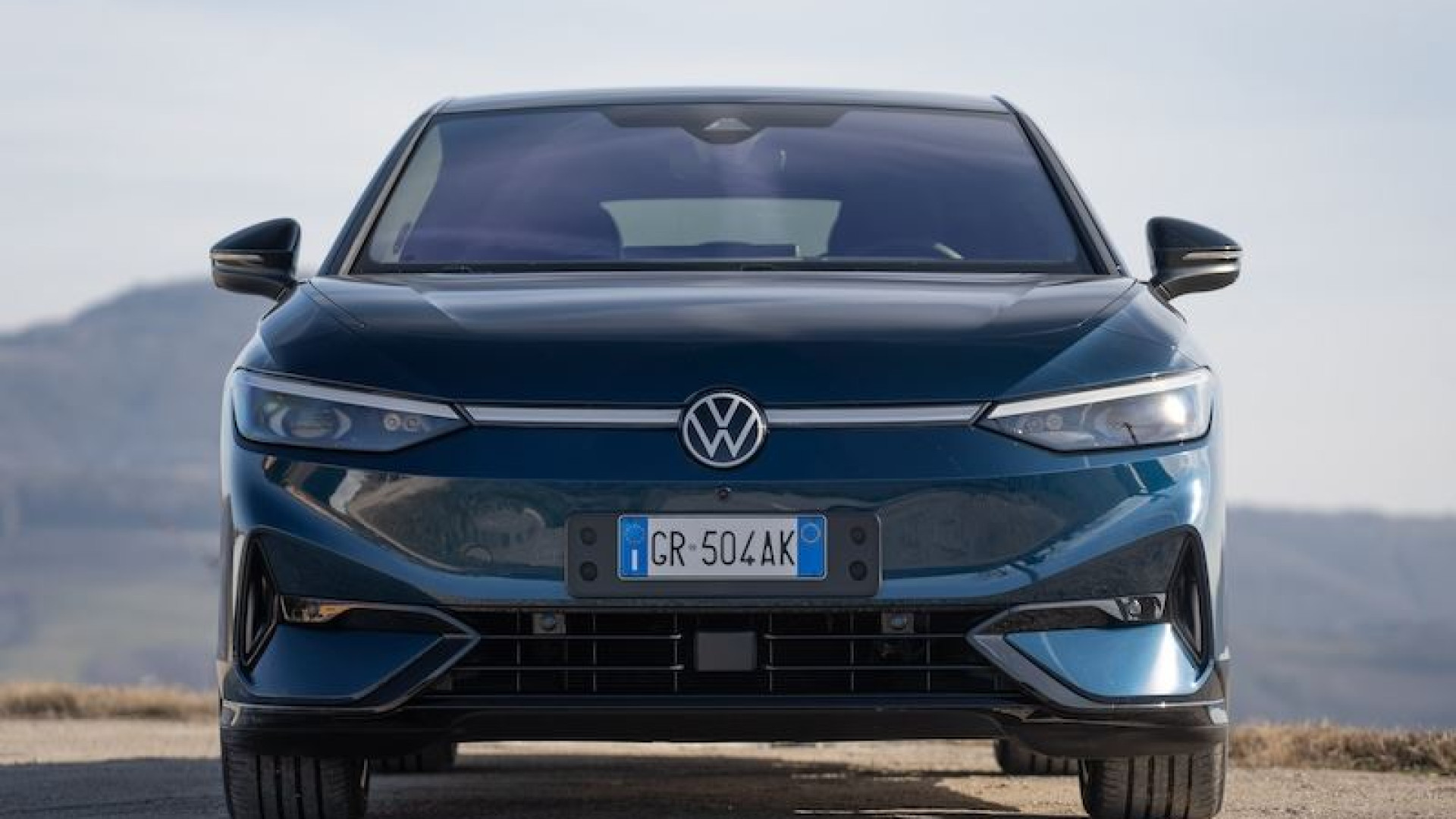 Immagine di Volkswagen ID.7, la "berlinona" elettrica che va lontano
