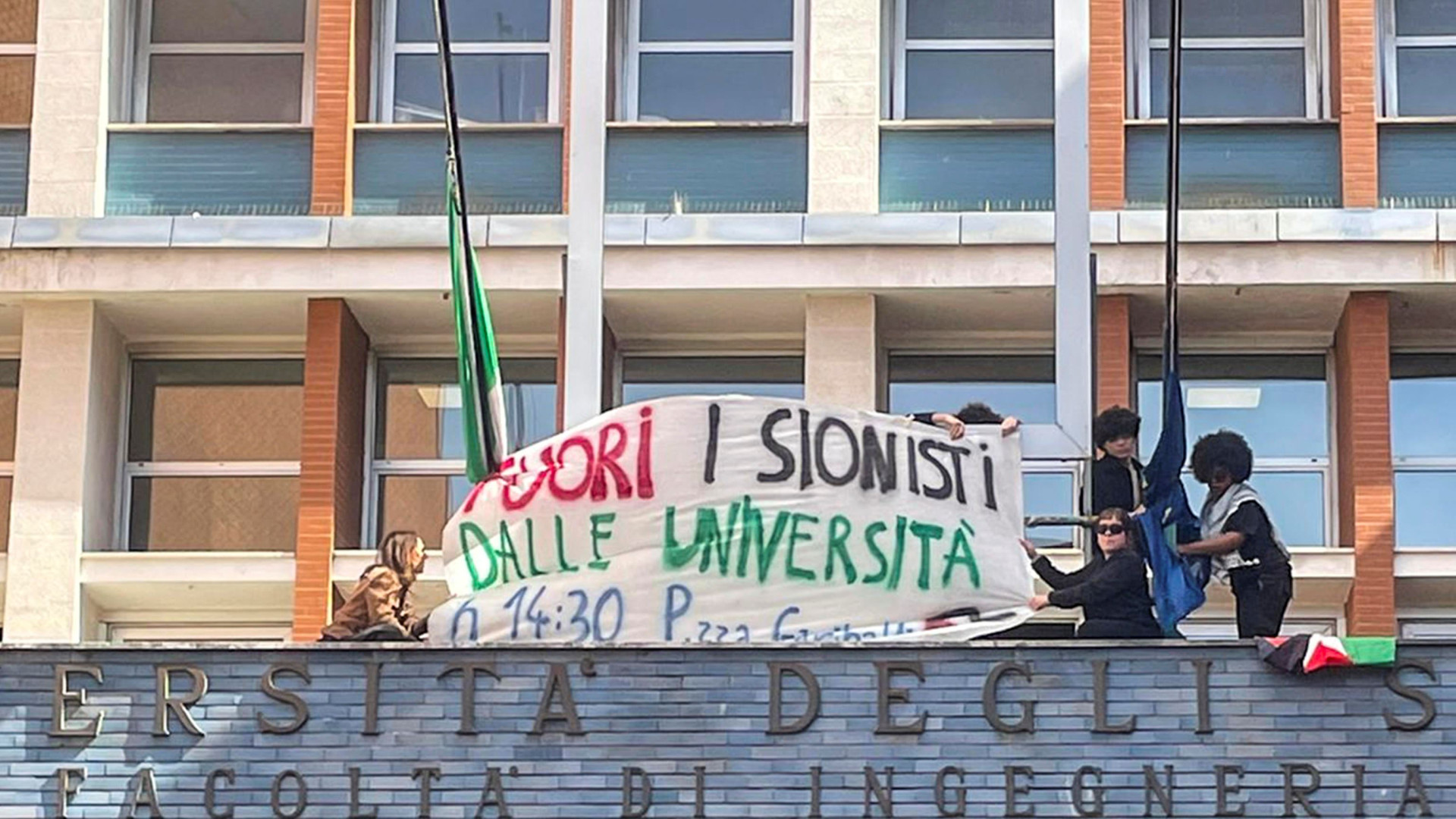Immagine di Alla Federico II e alla Sapienza contestati Molinari e Di Cesare