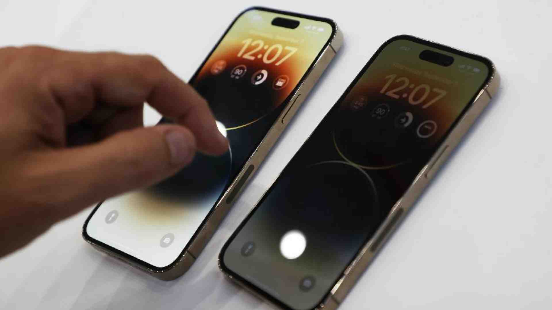 Immagine di Apple in trattative con Google. Cosa sappiamo del controllo dell'AI