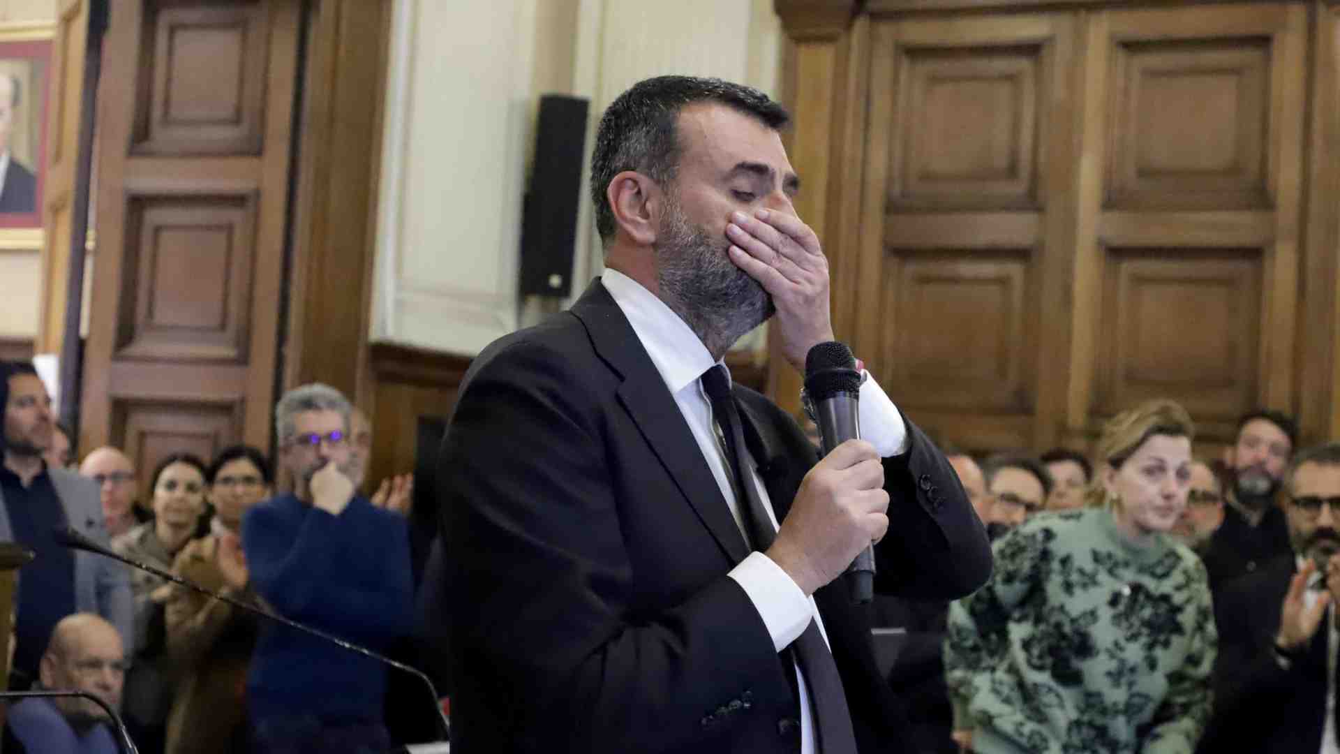 Immagine di Bari a rischio commissariamento. Decaro: «Pronto a rinunciare alla scorta»