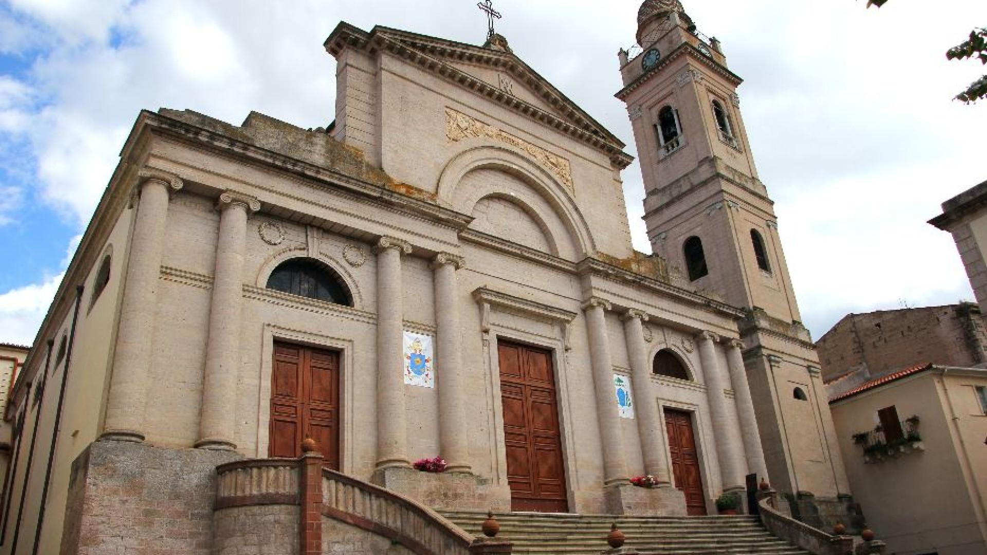 Immagine di Dal clero di Ozieri e dai vescovi sardi solidarietà a Melis