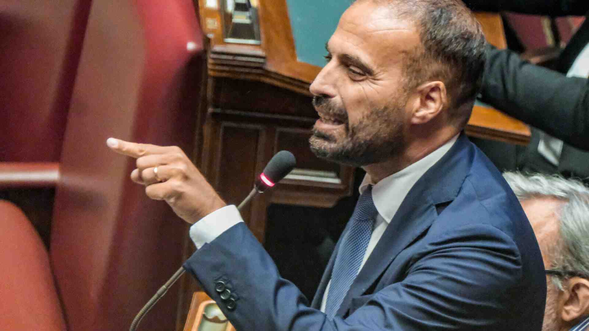 Immagine di “Liberate Mazzotta!”. L’appello di Marattin indica il problema della Rgs