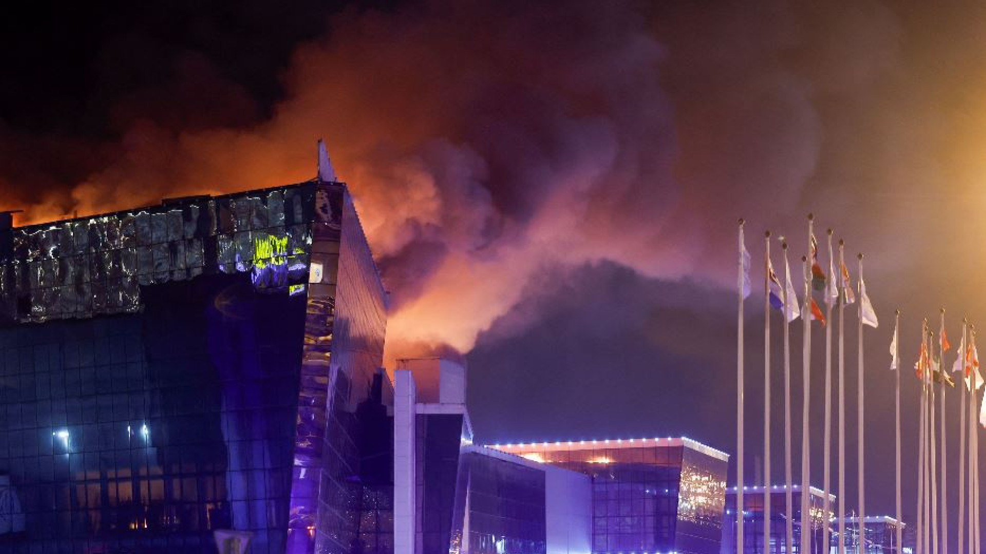 Immagine di Mosca, strage al teatro: 143 morti, decine di feriti. «Presi i killer»