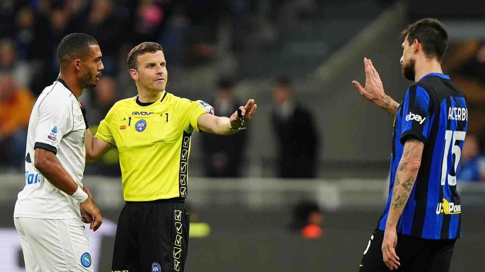 Immagine di A Napoli tutti allo stadio con la faccia dipinta di nero