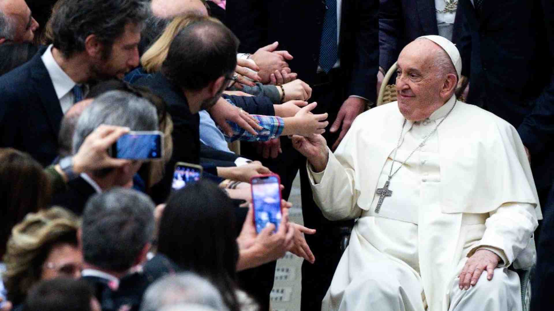 Immagine di Il Papa al mondo Rai: non inseguite gli ascolti a scapito dei contenuti