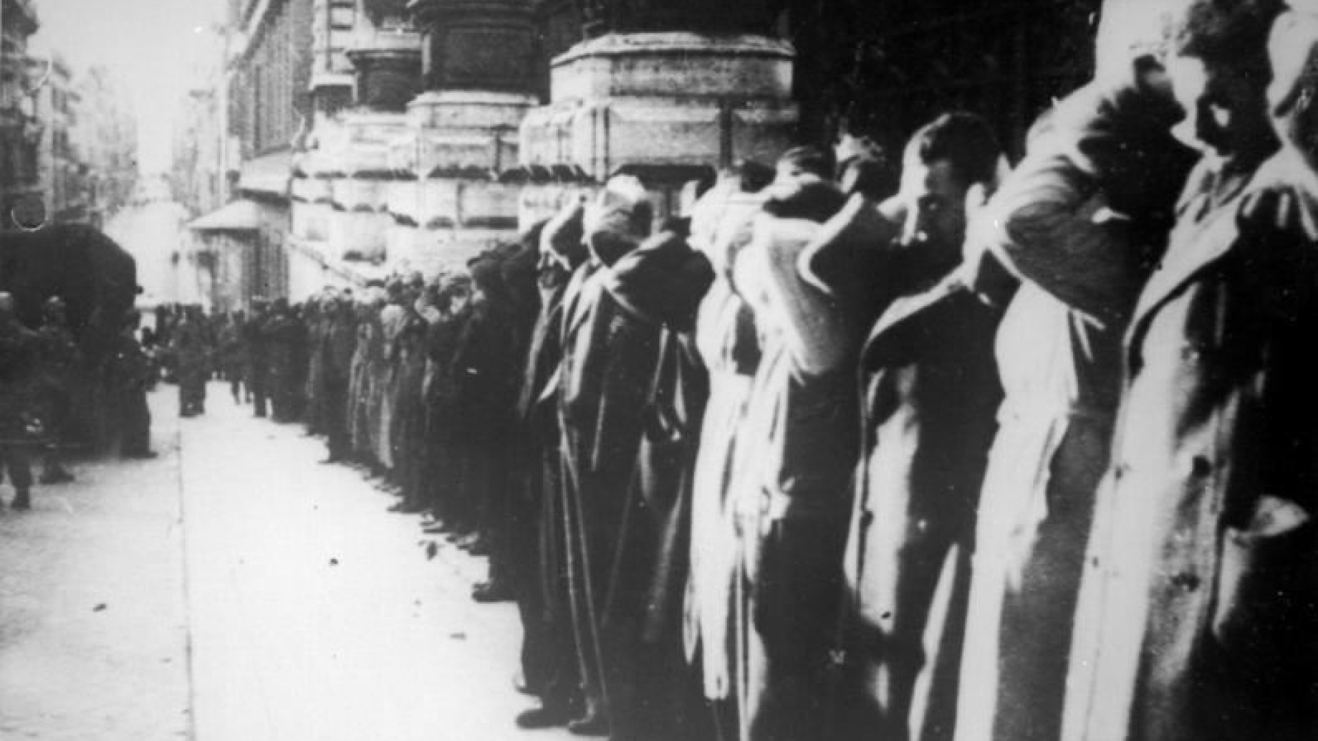 Immagine di Ottant'anni fa le Fosse Ardeatine. I nomi e le storie delle 335 vittime