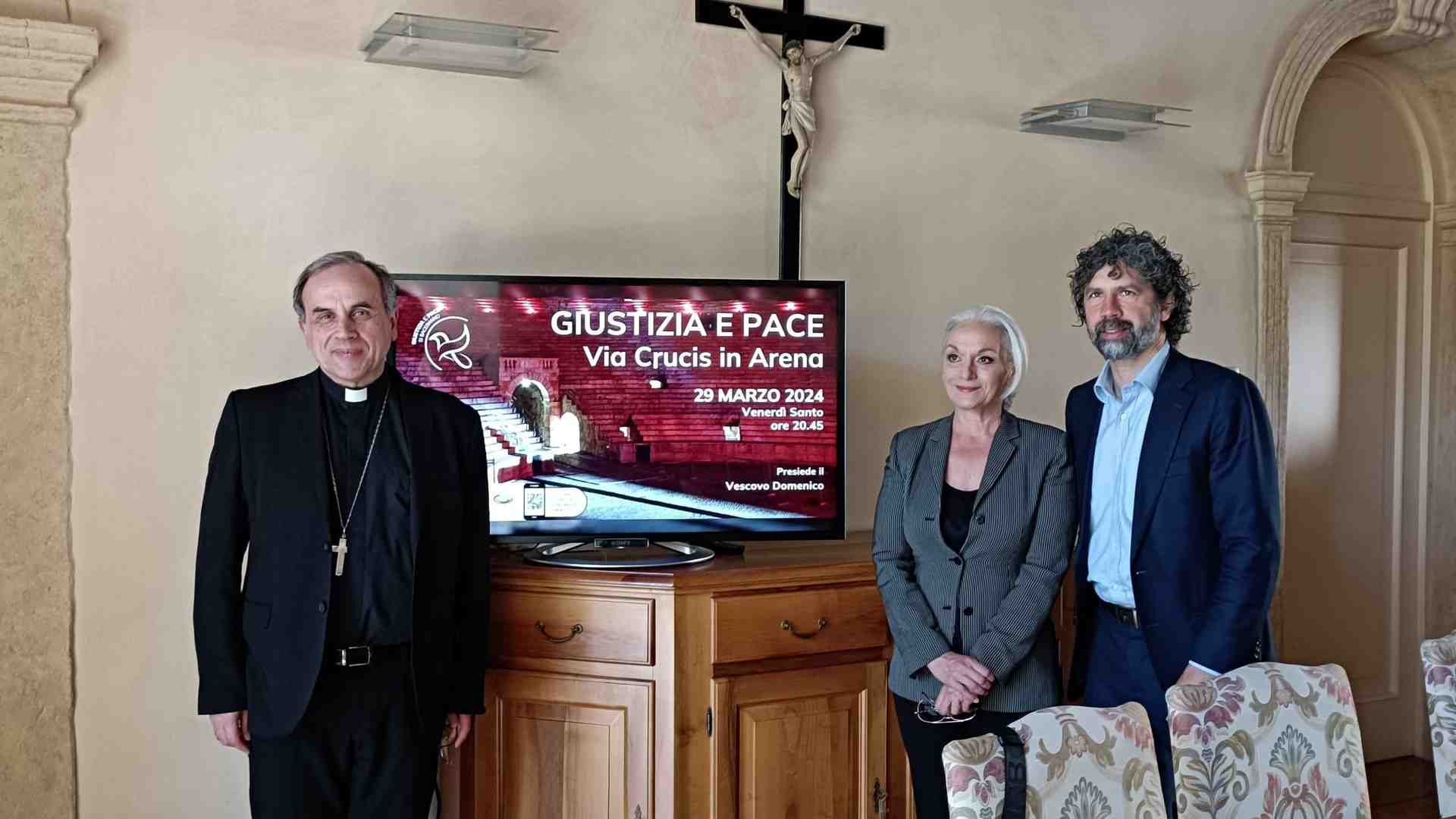 Immagine di Presentata la Via Crucis in Arena