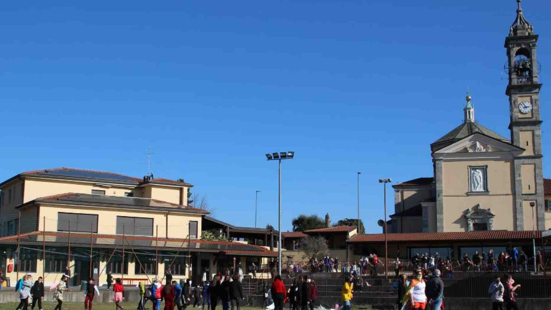Immagine di Per la cena di fine ramadan c'è posto solo in oratorio. E la Lega attacca