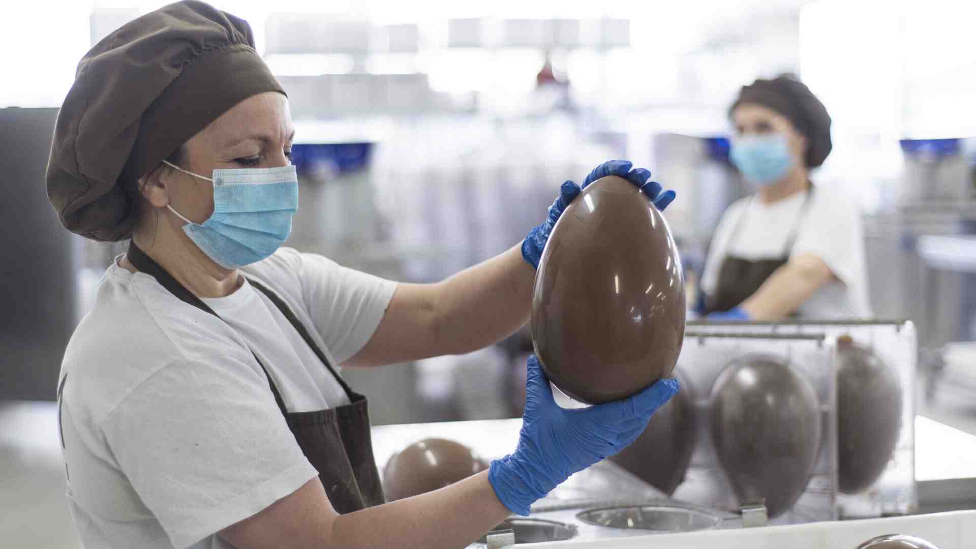 Immagine di A Pasqua non rinunciamo alle uova di cioccolato, nonostante il prezzo stellare del cacao