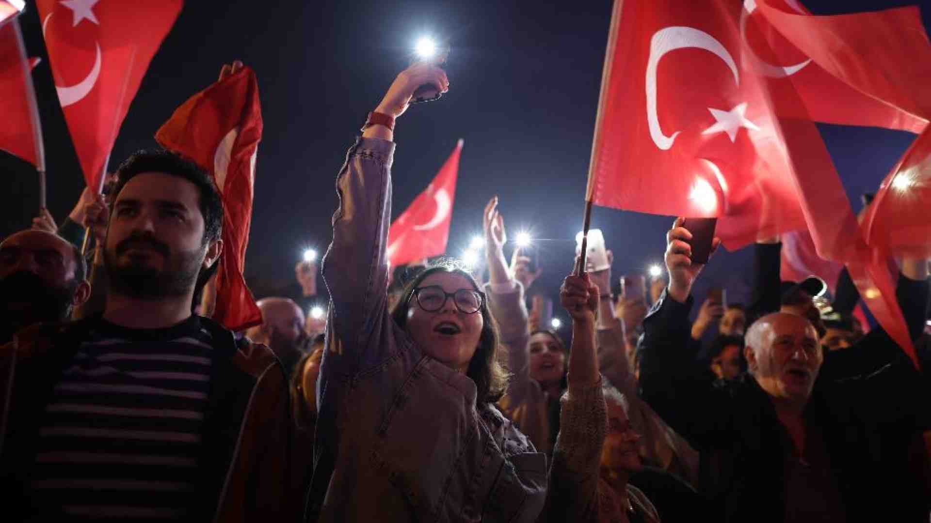 Immagine di Voto in Turchia. peggiore sconfitta per Erdogan. L'opposizione si consolida