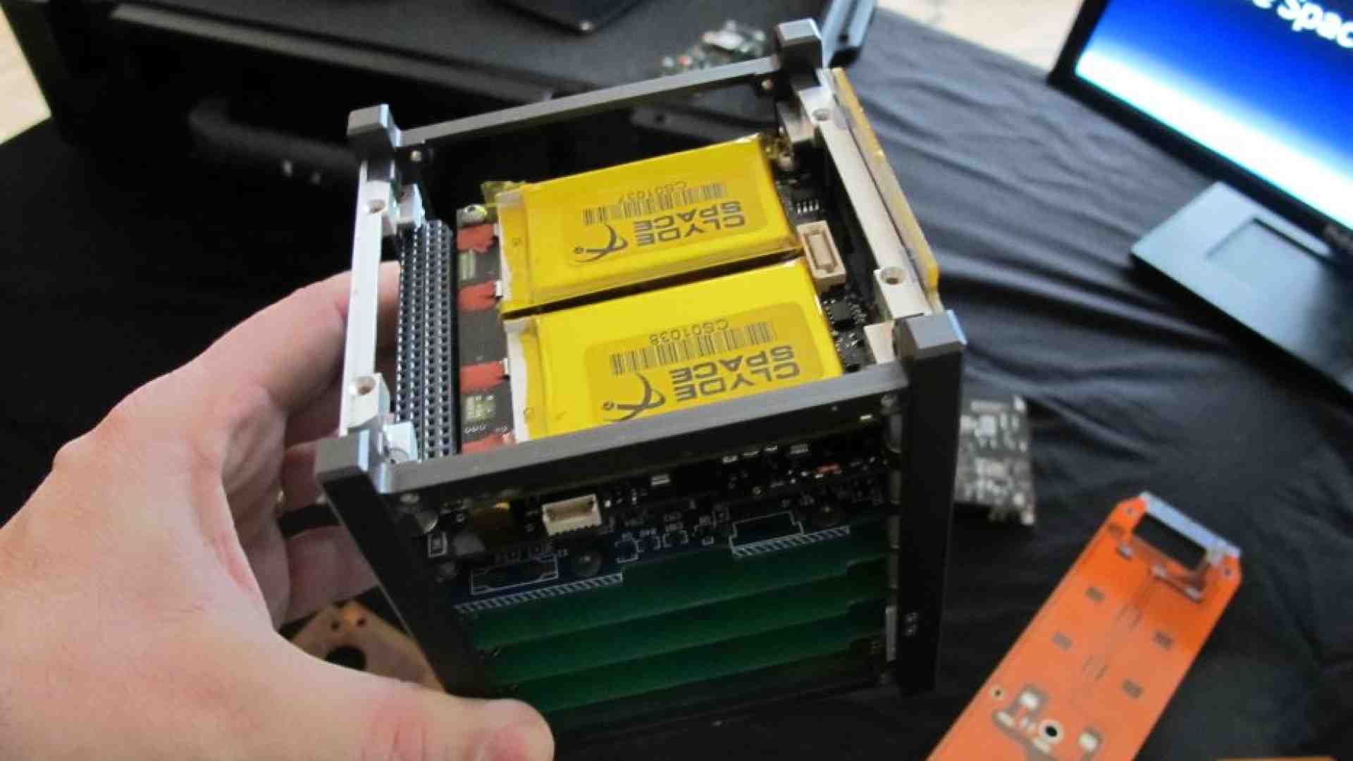 Immagine di I satelliti diventano micro (e aiutano anche i Paesi poveri)