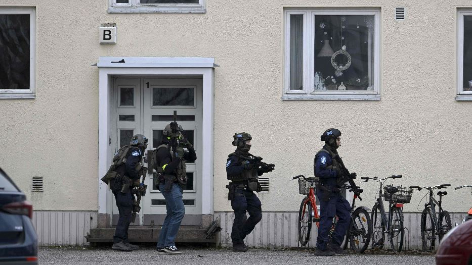 Immagine di Dodicenne spara a scuola: un morto e due feriti gravi