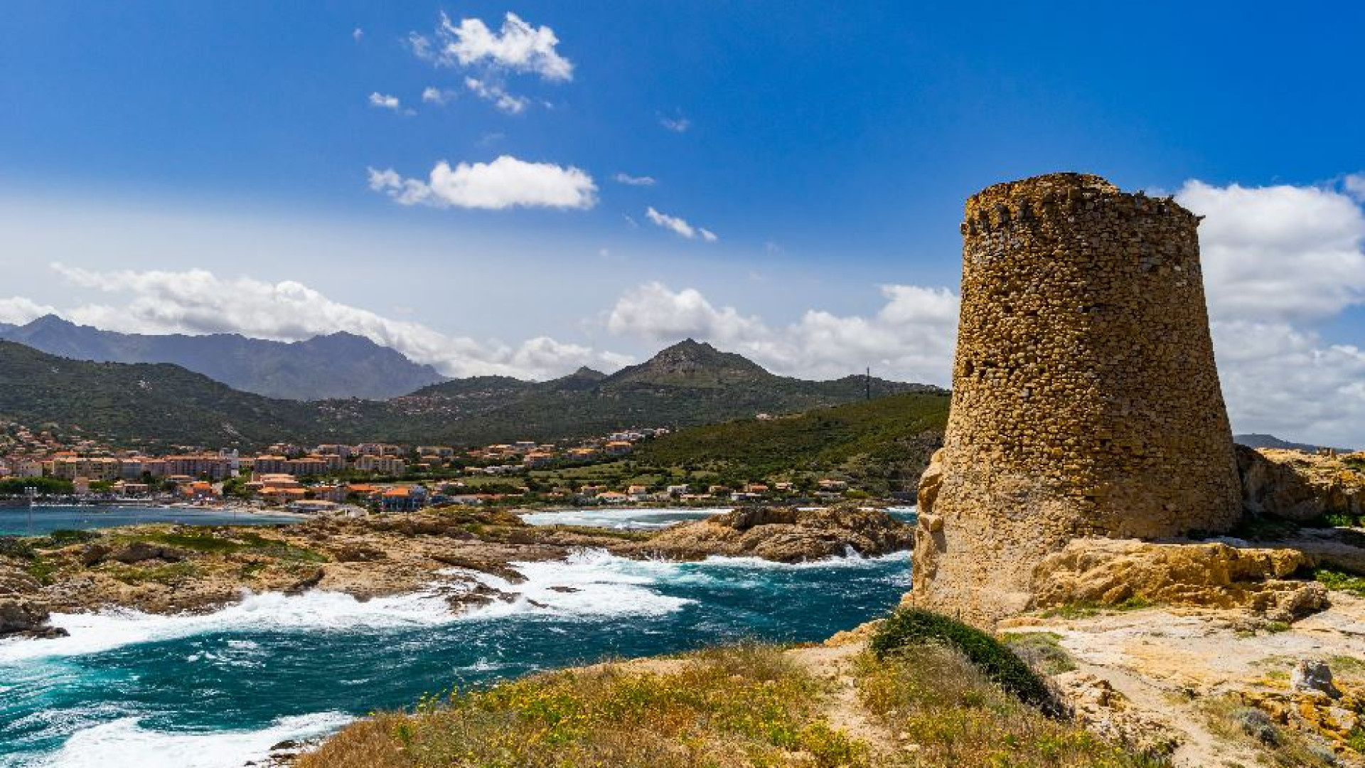 Immagine di La Corsica ritroverà l'autonomia (anche con le sue radici italiane)