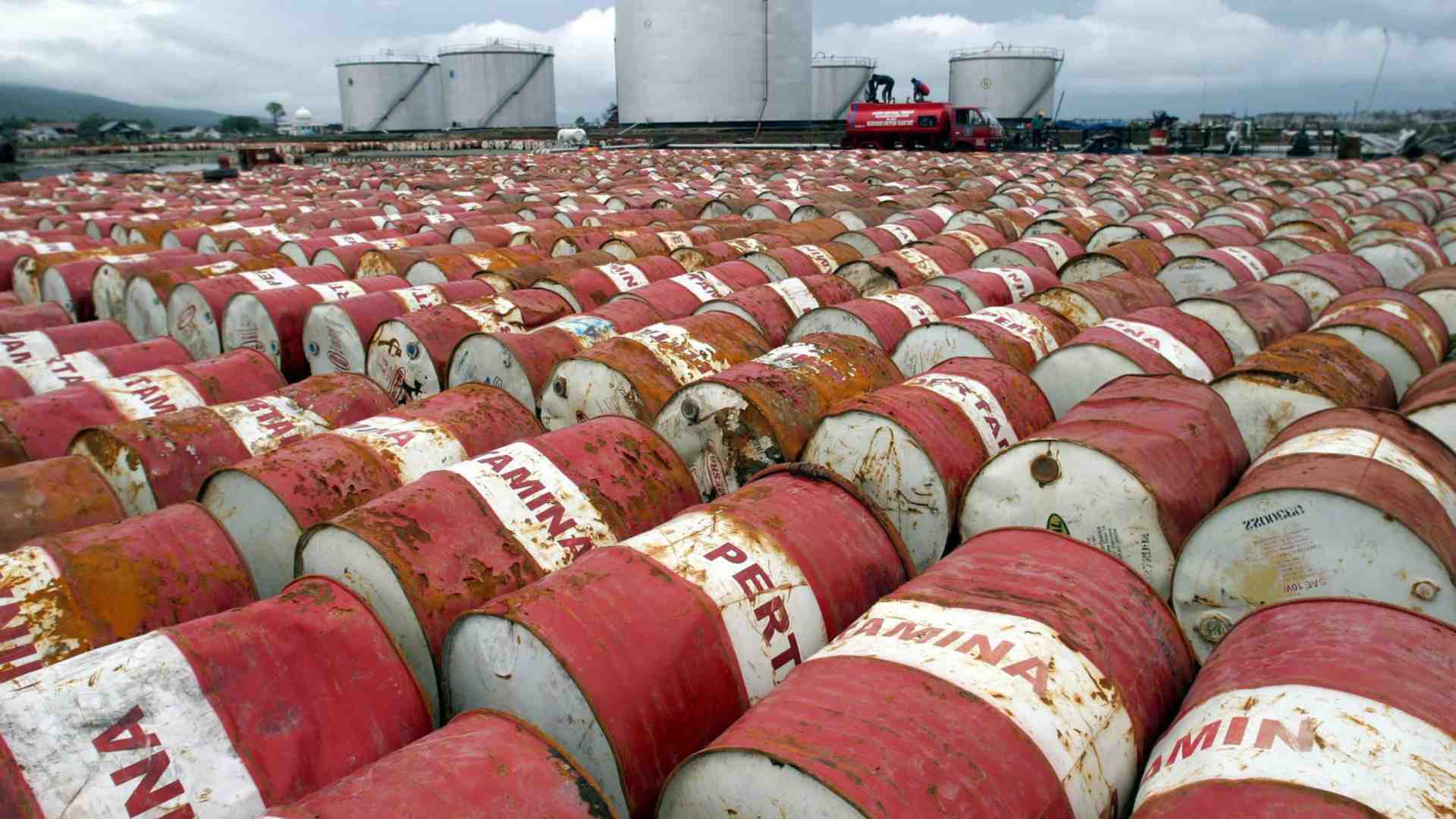 Immagine di Petrolio in aumento. Gli Usa puntano a fare scorte