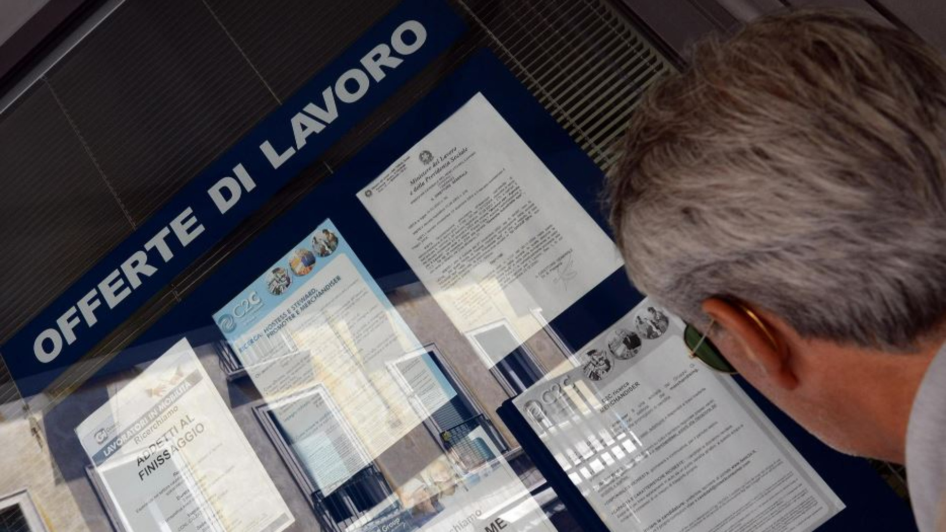Immagine di Lavoro, a febbraio il tasso di disoccupazione sale al 7,5%